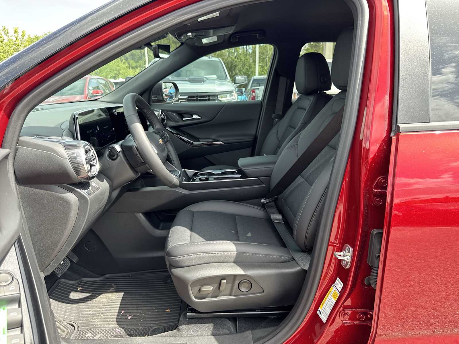 Thumbnail: 2026 Chevrolet Equinox - 2