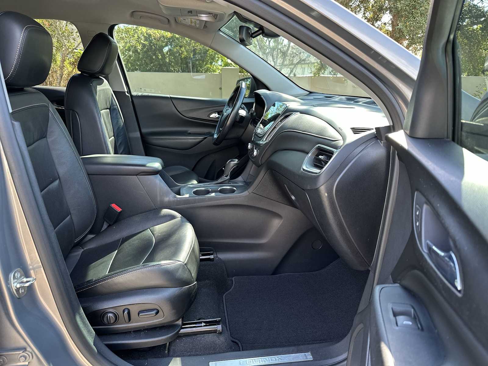 Thumbnail: 2019 Chevrolet Equinox - 19