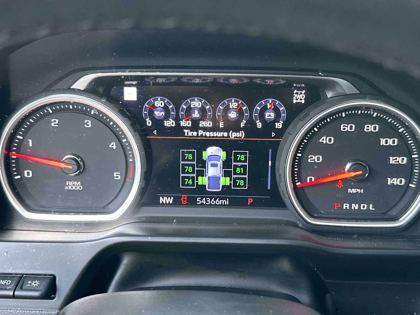 Thumbnail: 2020 Chevrolet Silverado 3500 - 24