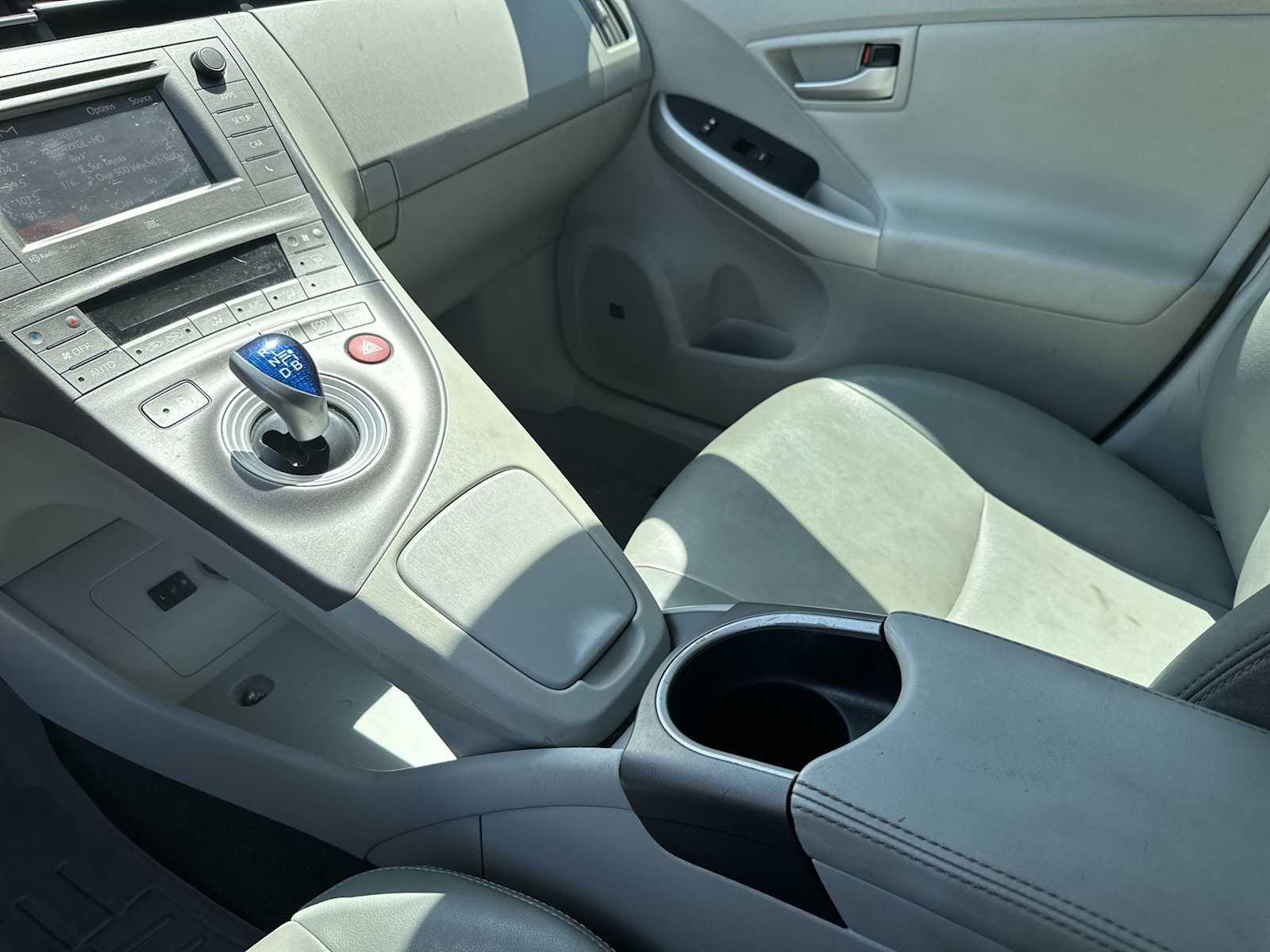 Thumbnail: 2013 Toyota Prius - 20