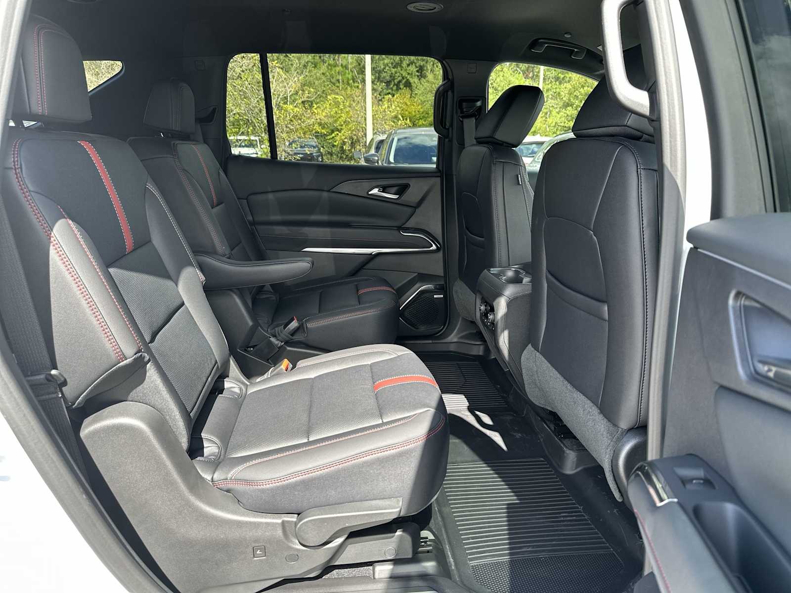 Thumbnail: 2026 Chevrolet Traverse - 18