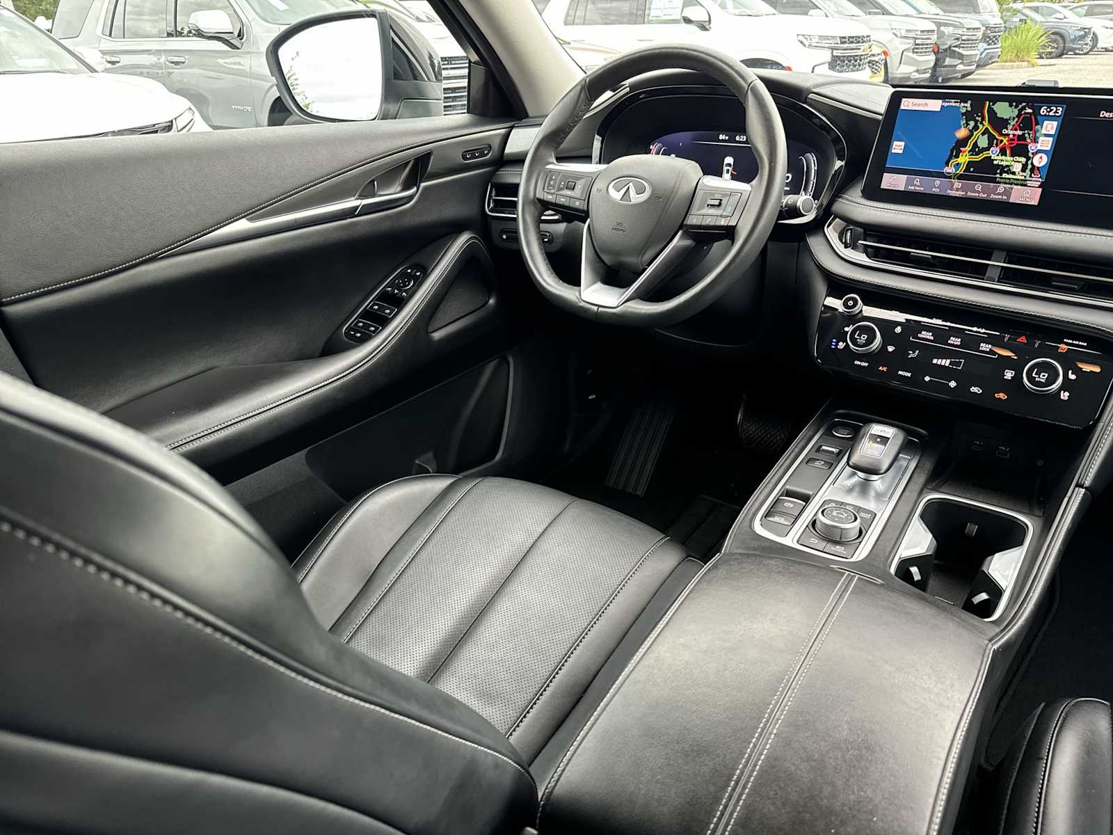 Thumbnail: 2024 INFINITI QX60 - 15