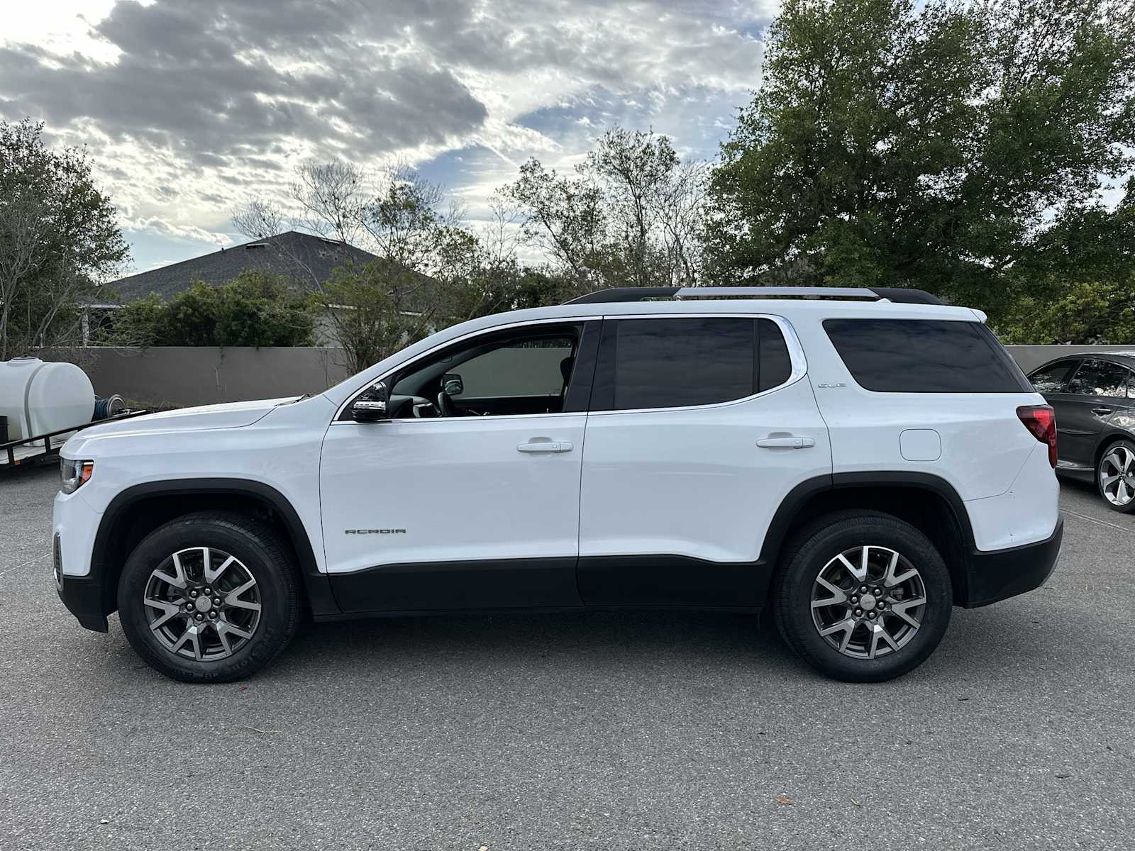 Thumbnail: 2022 GMC Acadia - 3