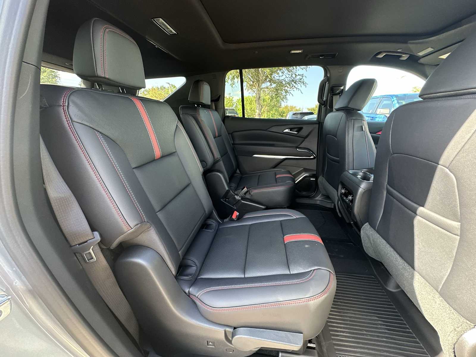 Thumbnail: 2026 Chevrolet Traverse - 18