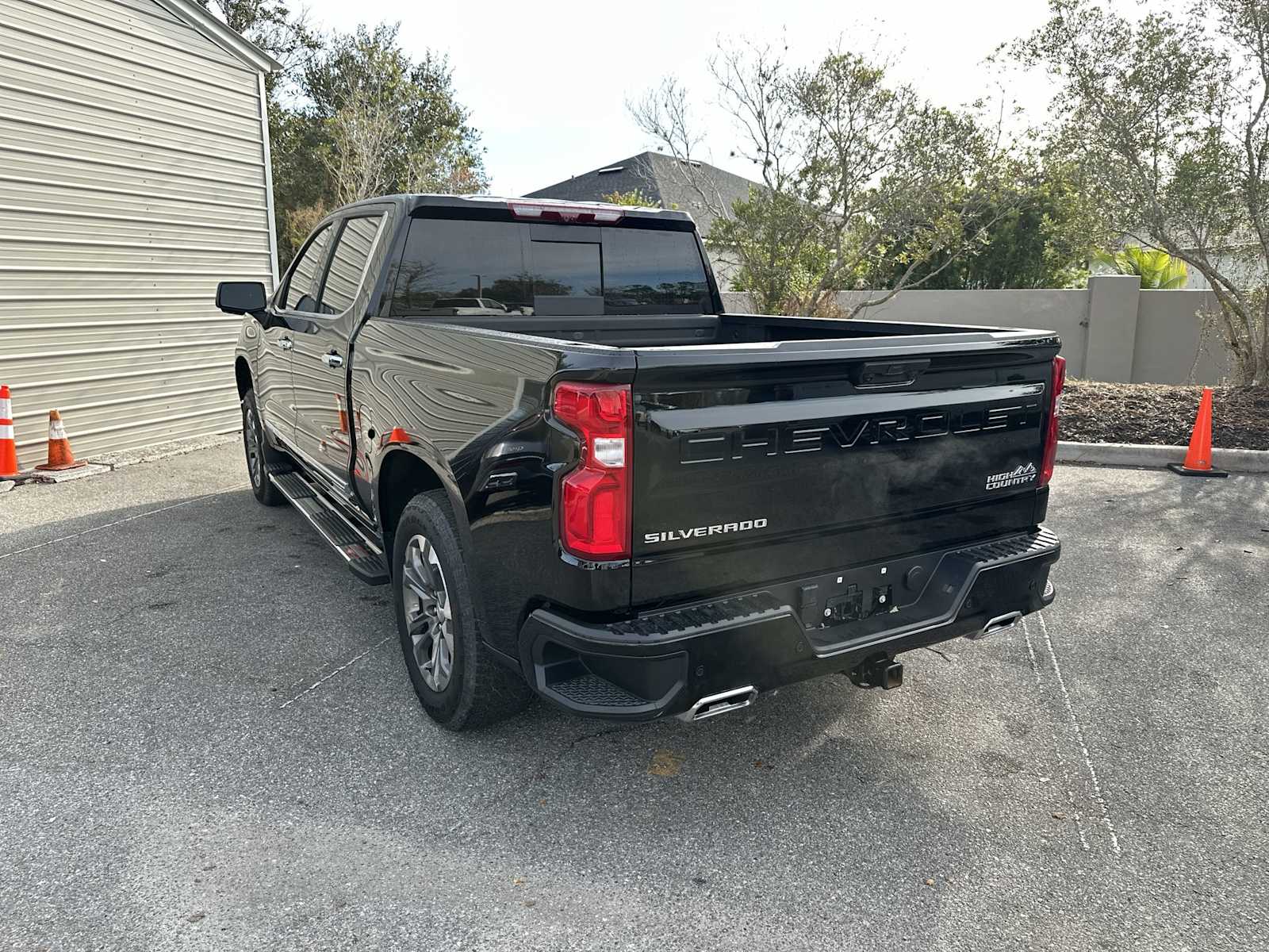 Thumbnail: 2025 Chevrolet Silverado 1500 - 4