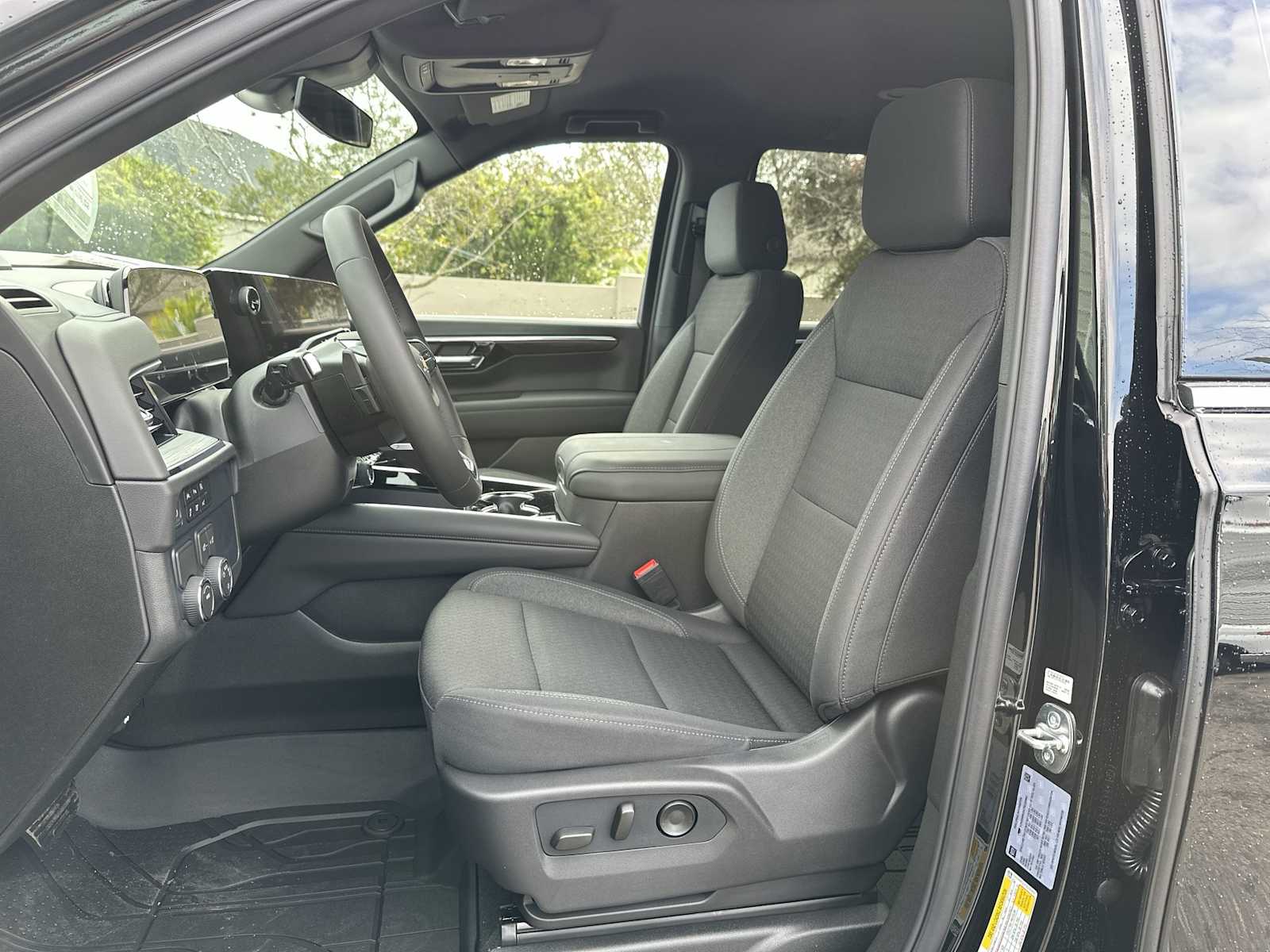 Thumbnail: 2026 Chevrolet Tahoe - 15