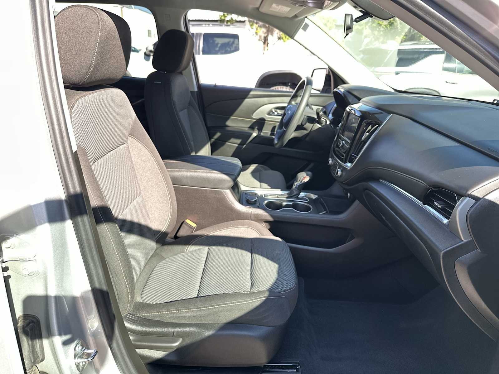 Thumbnail: 2021 Chevrolet Traverse - 19