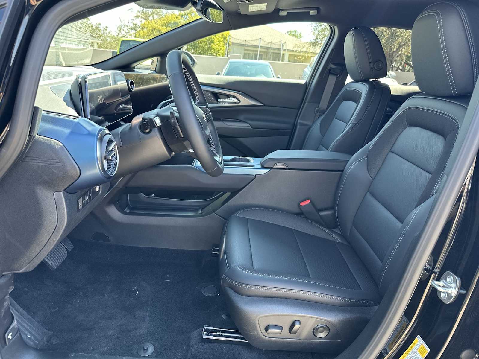 Thumbnail: 2026 Chevrolet Equinox - 15