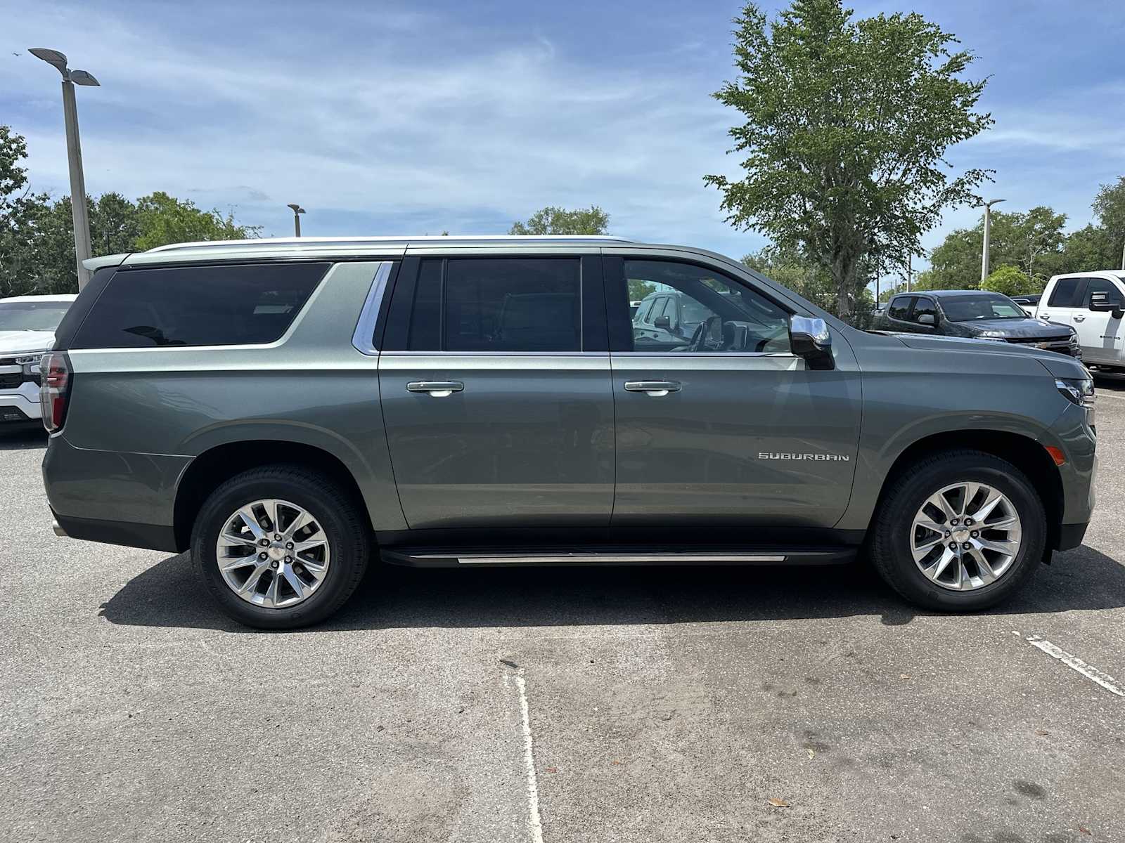 Thumbnail: 2023 Chevrolet Suburban - 7