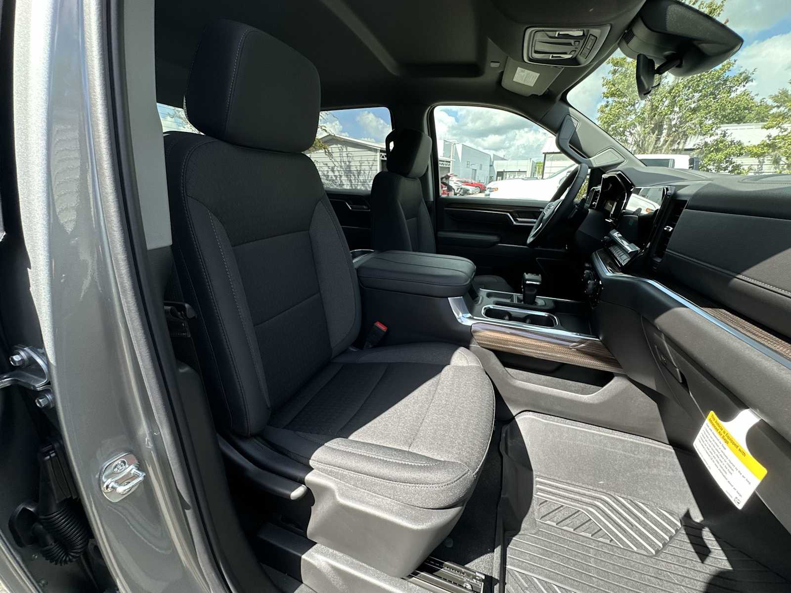 Thumbnail: 2026 Chevrolet Silverado 1500 - 19