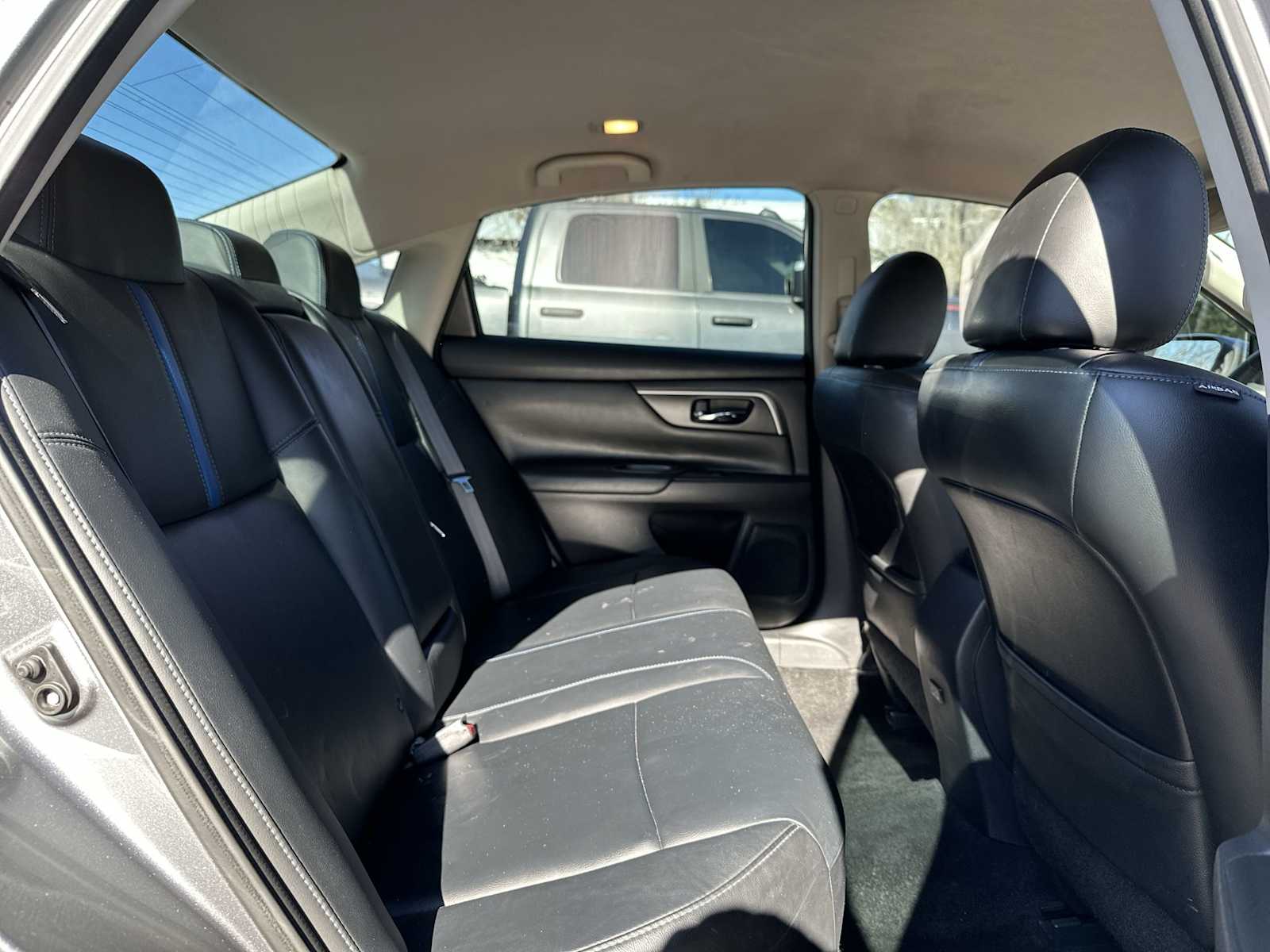 Thumbnail: 2018 Nissan Altima - 18