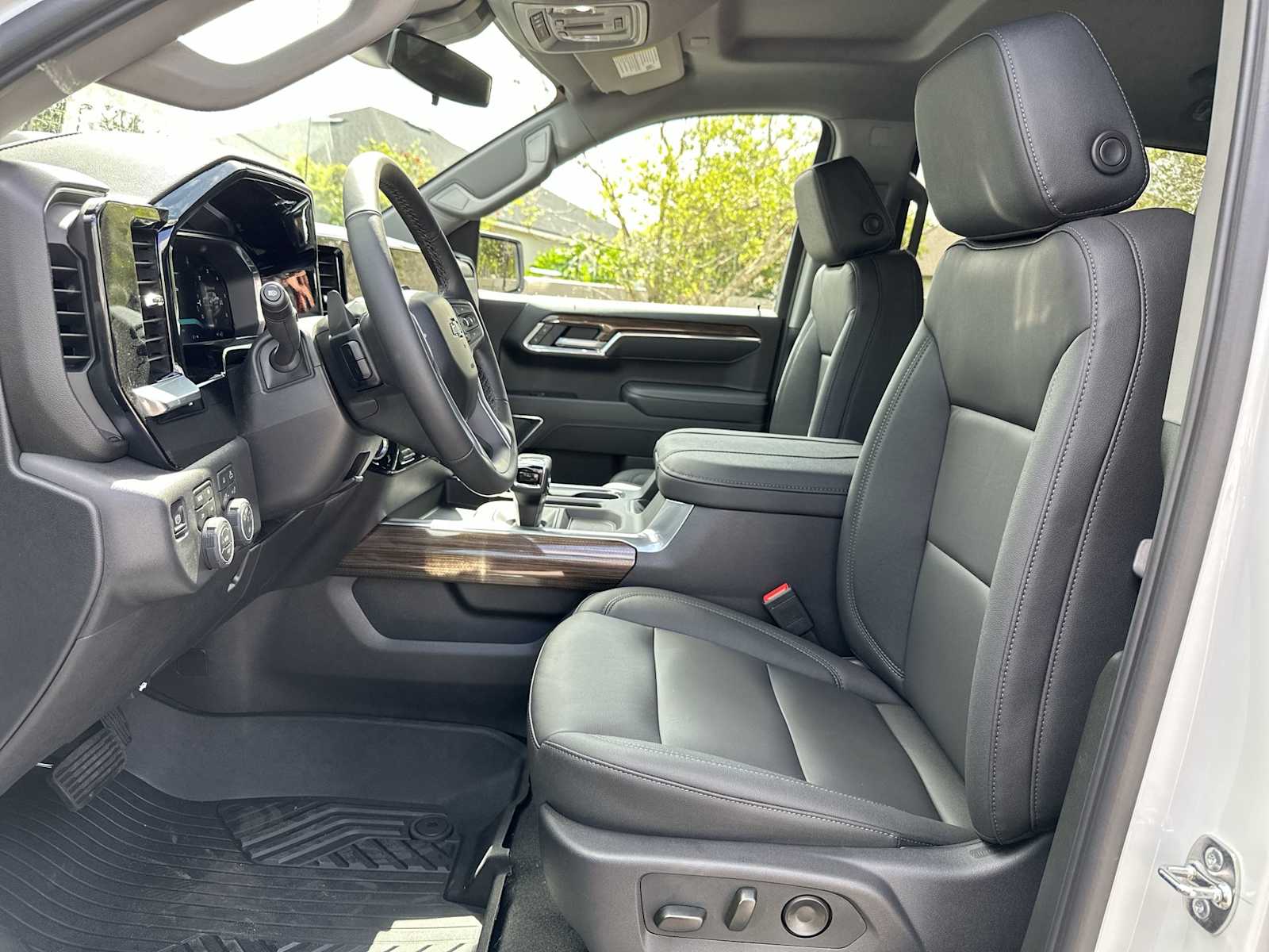 Thumbnail: 2026 Chevrolet Silverado 1500 - 15