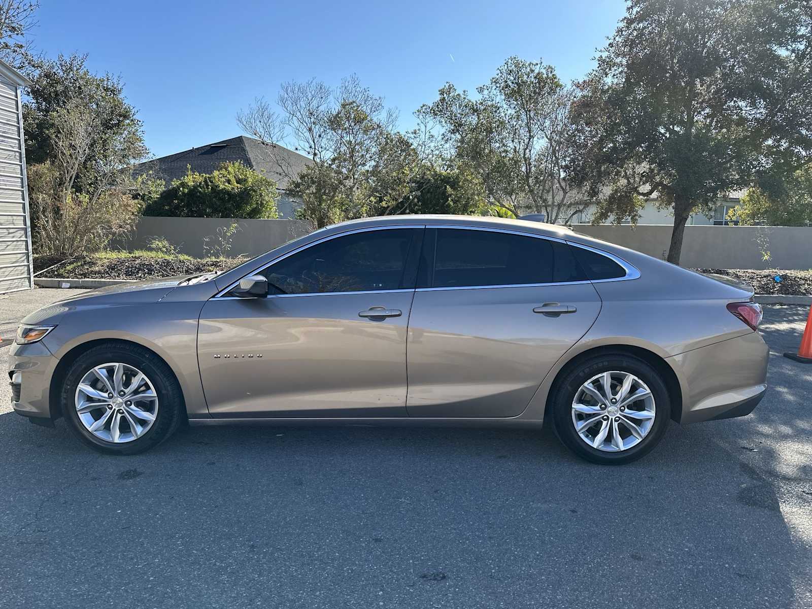 Thumbnail: 2019 Chevrolet Malibu - 3