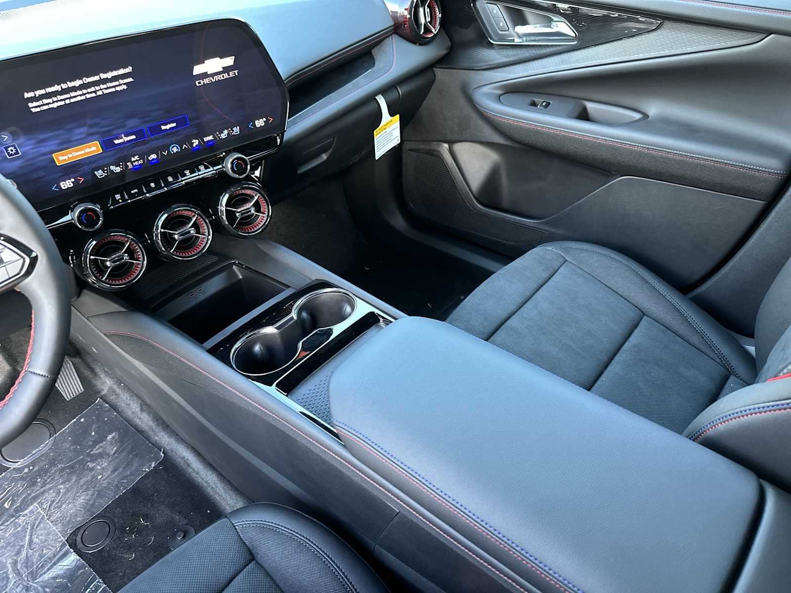 Thumbnail: 2026 Chevrolet Blazer EV - 21