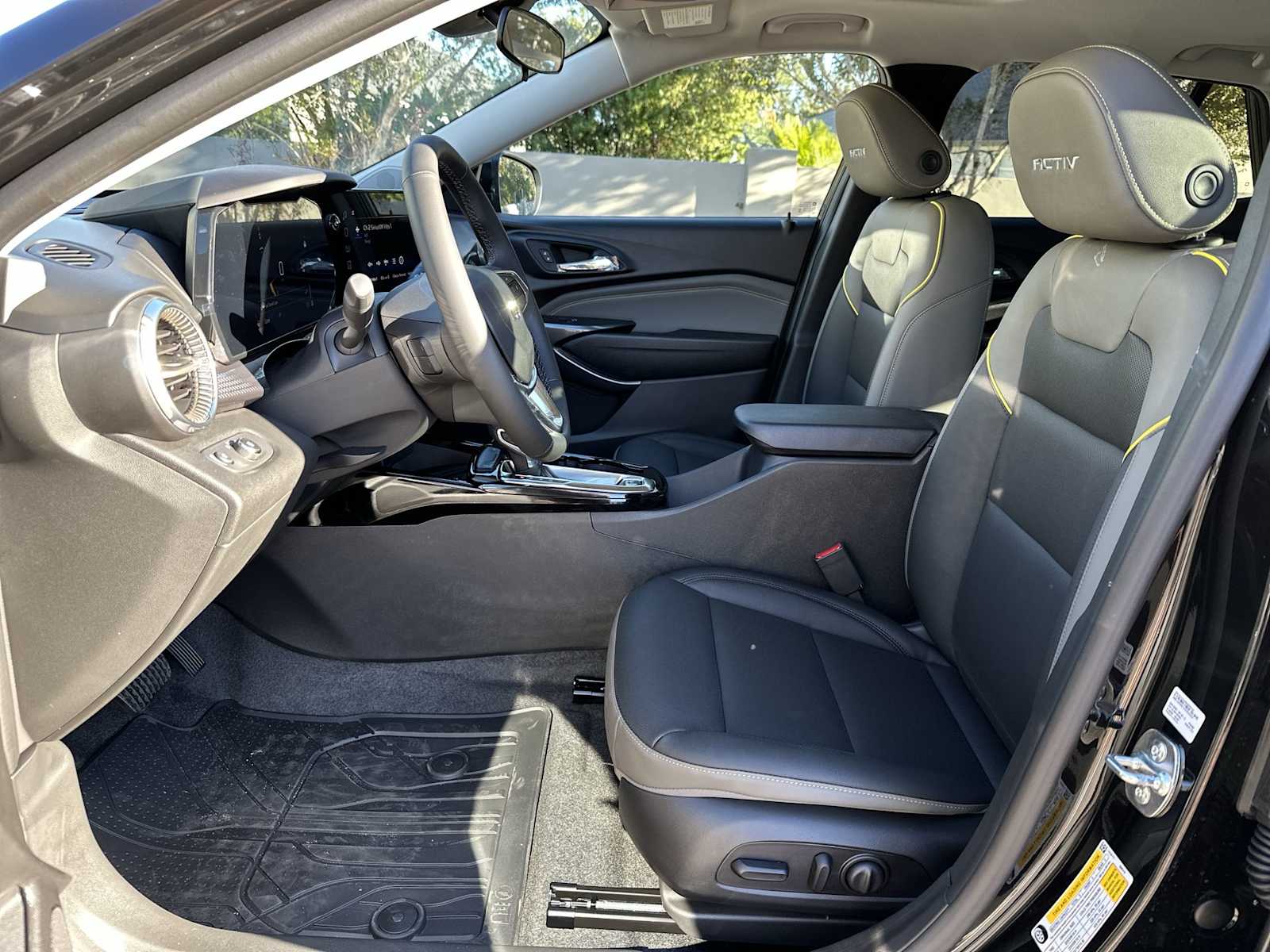 Thumbnail: 2026 Chevrolet Trax - 15