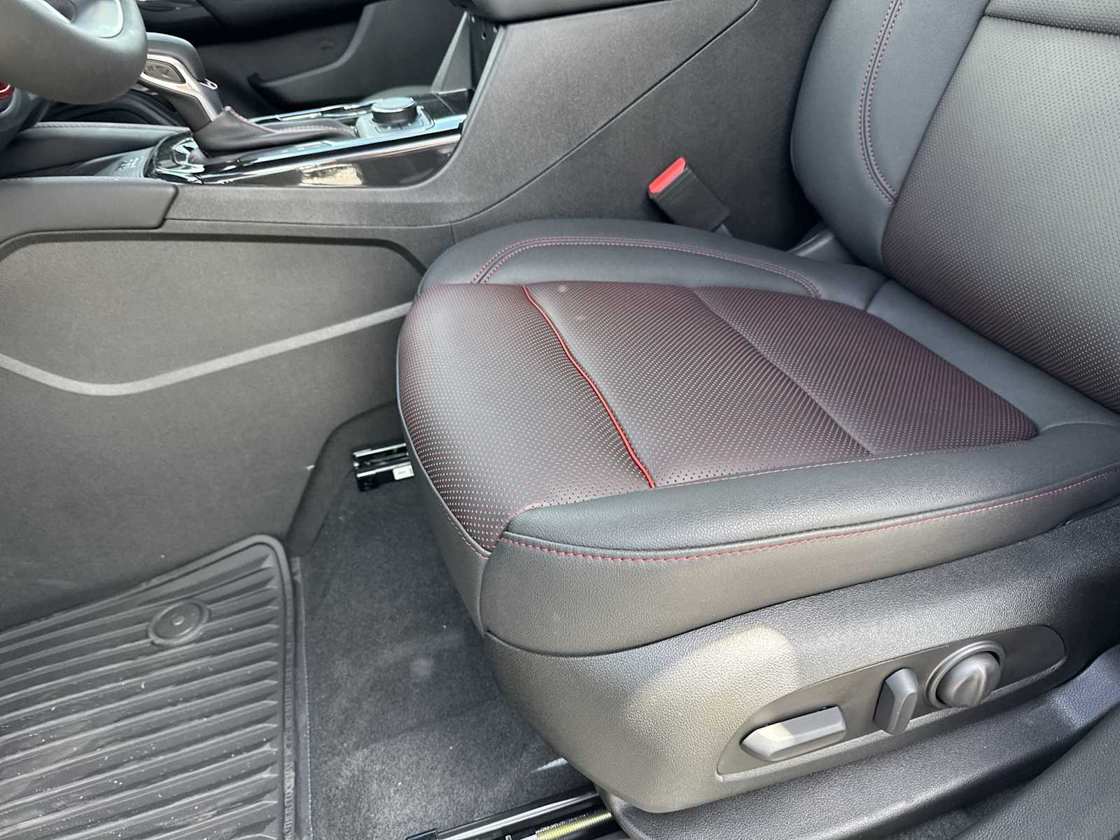 Thumbnail: 2025 Chevrolet Blazer - 20