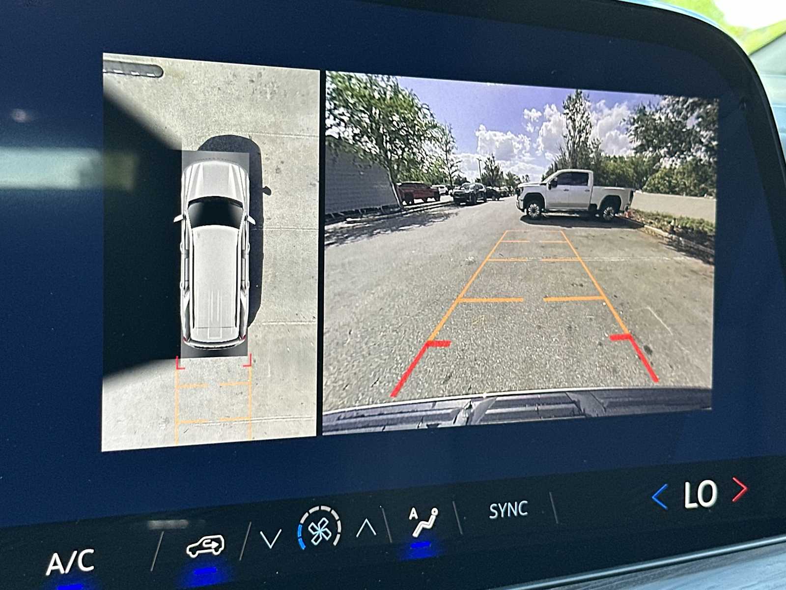 Thumbnail: 2026 Chevrolet Tahoe - 22