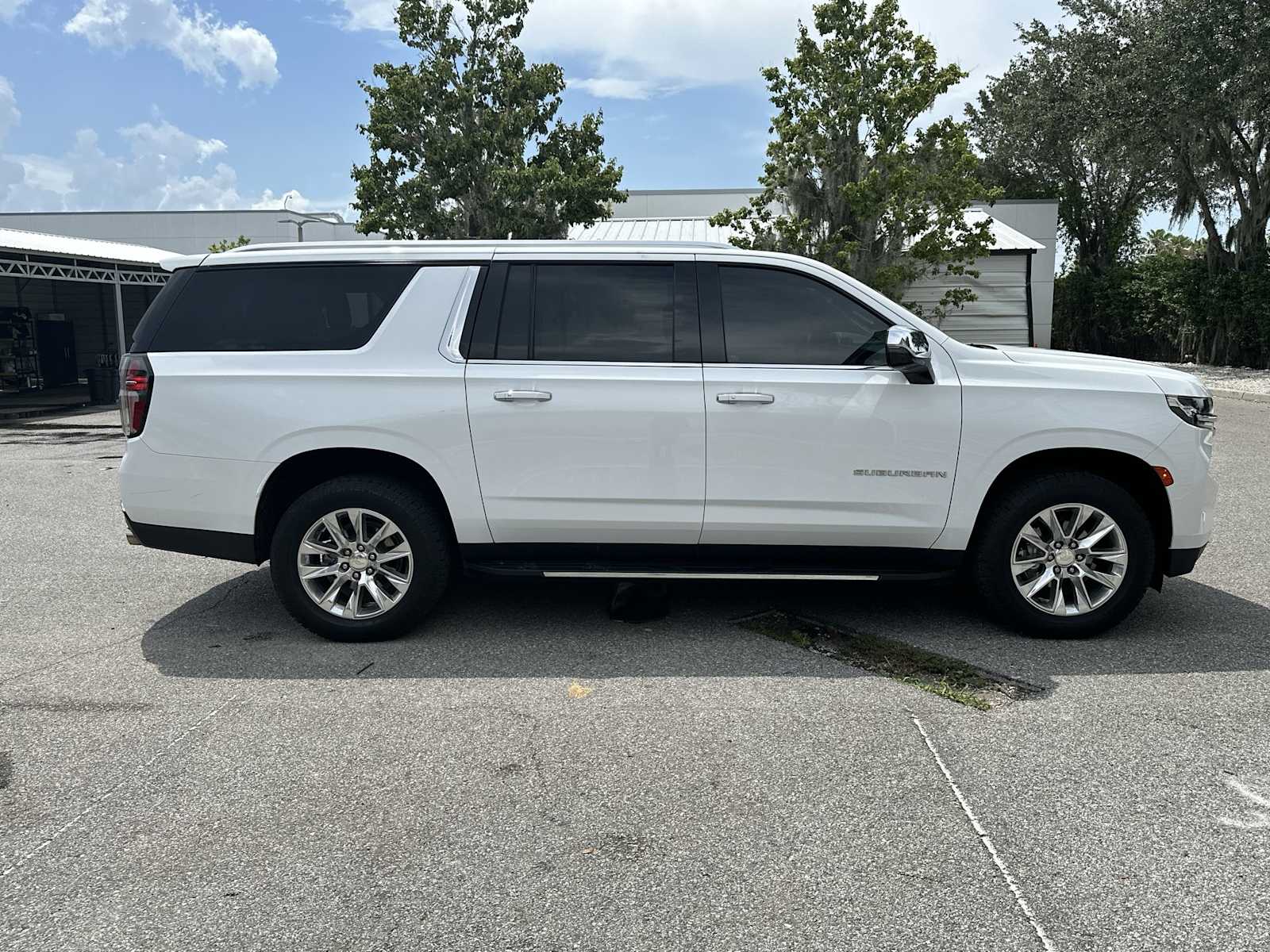 Thumbnail: 2023 Chevrolet Suburban - 6
