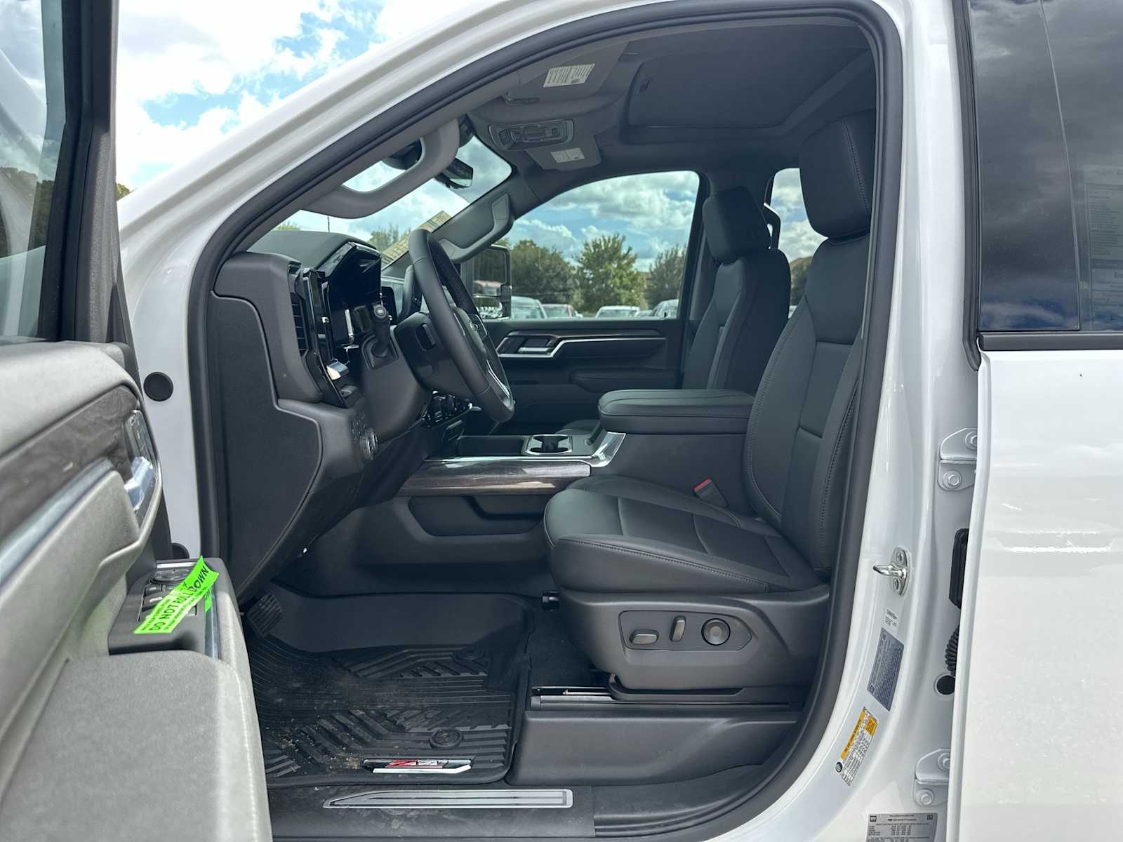 Thumbnail: 2026 Chevrolet Silverado 2500 - 2