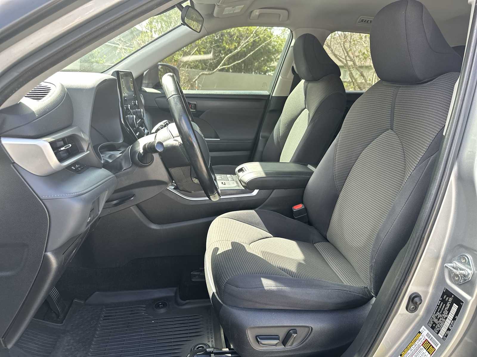 Thumbnail: 2021 Toyota Highlander - 15