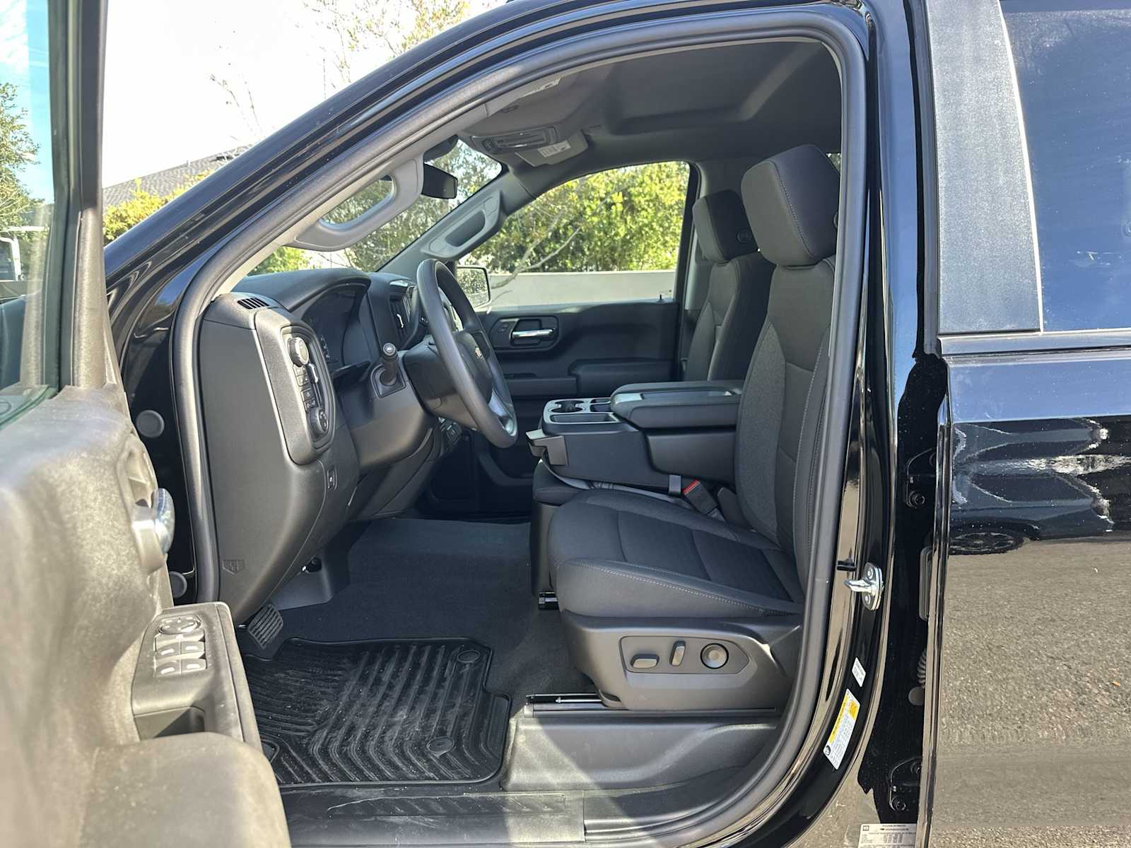 Thumbnail: 2026 Chevrolet Silverado 1500 - 2