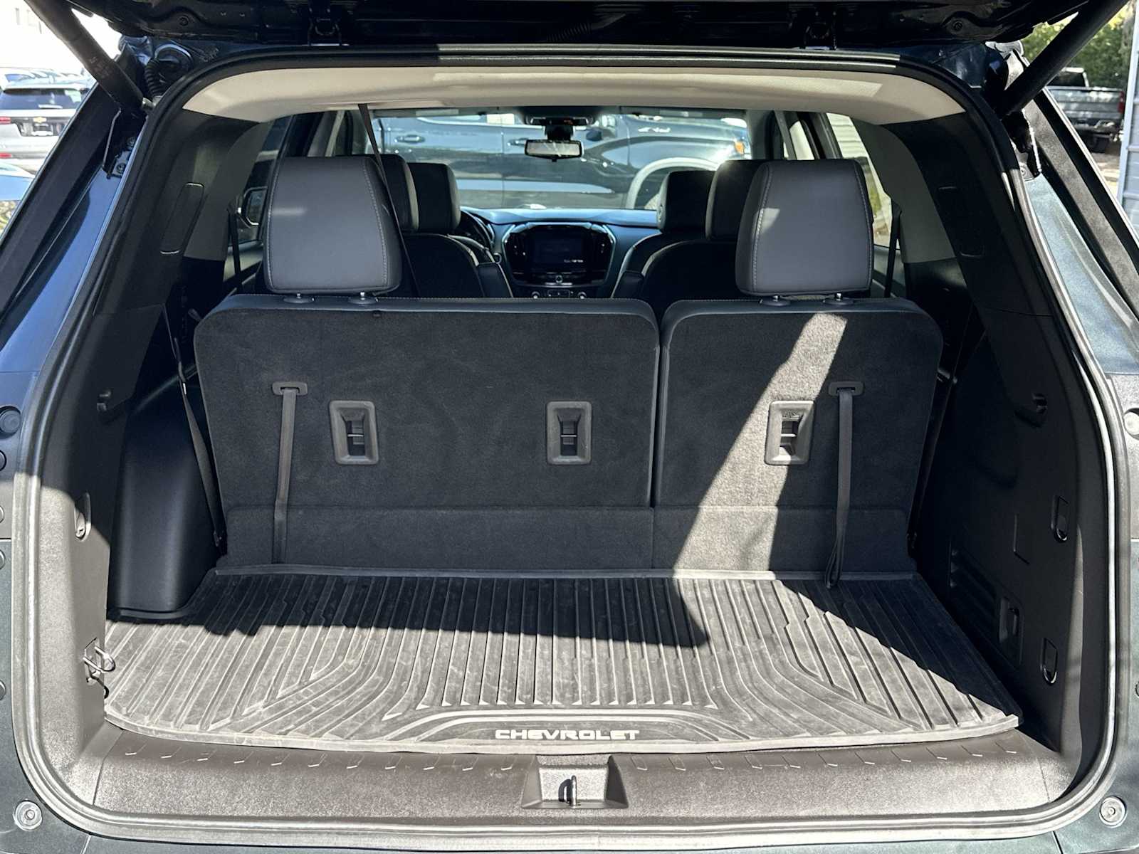 Thumbnail: 2020 Chevrolet Traverse - 25