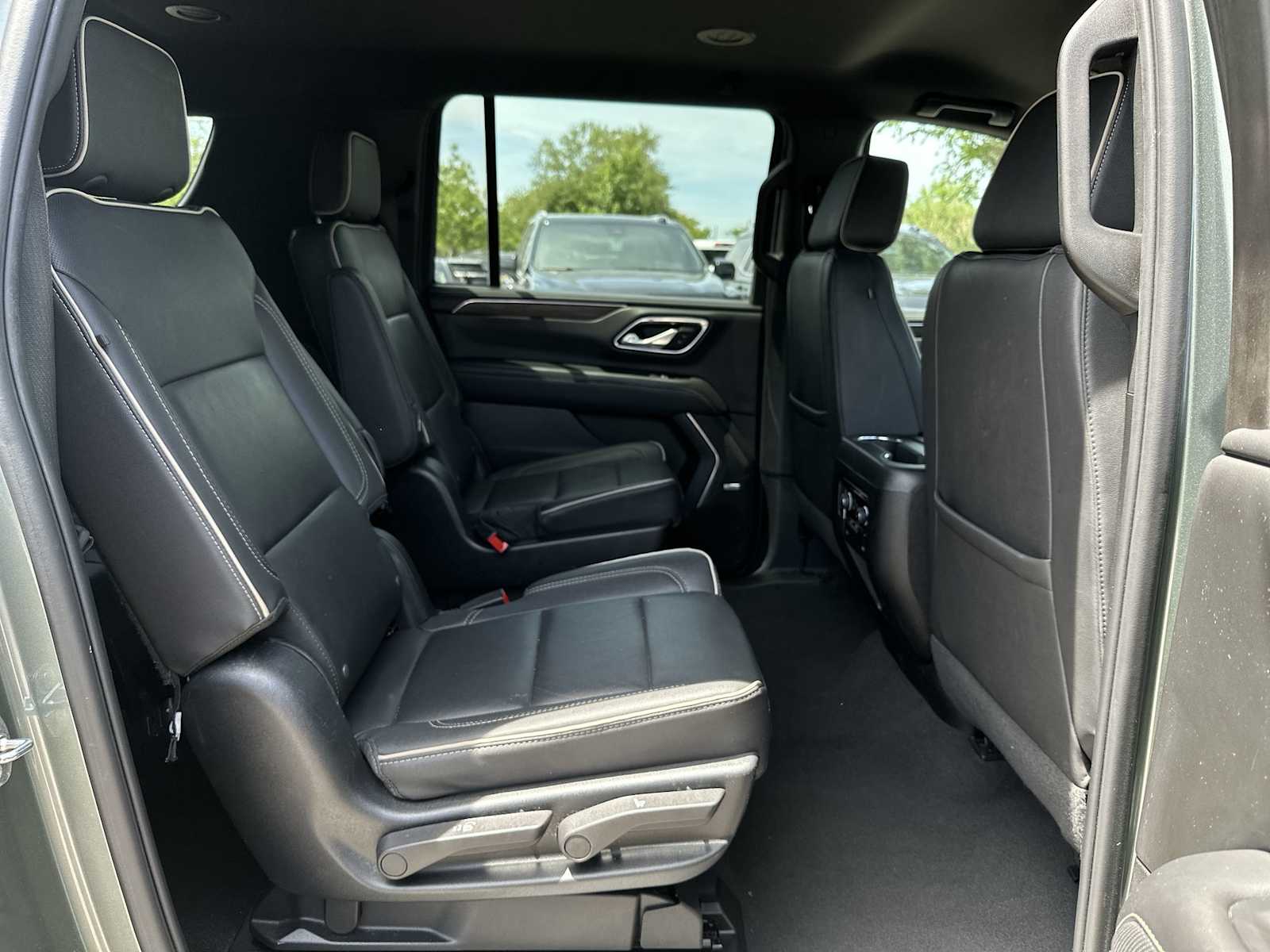 Thumbnail: 2023 Chevrolet Suburban - 18