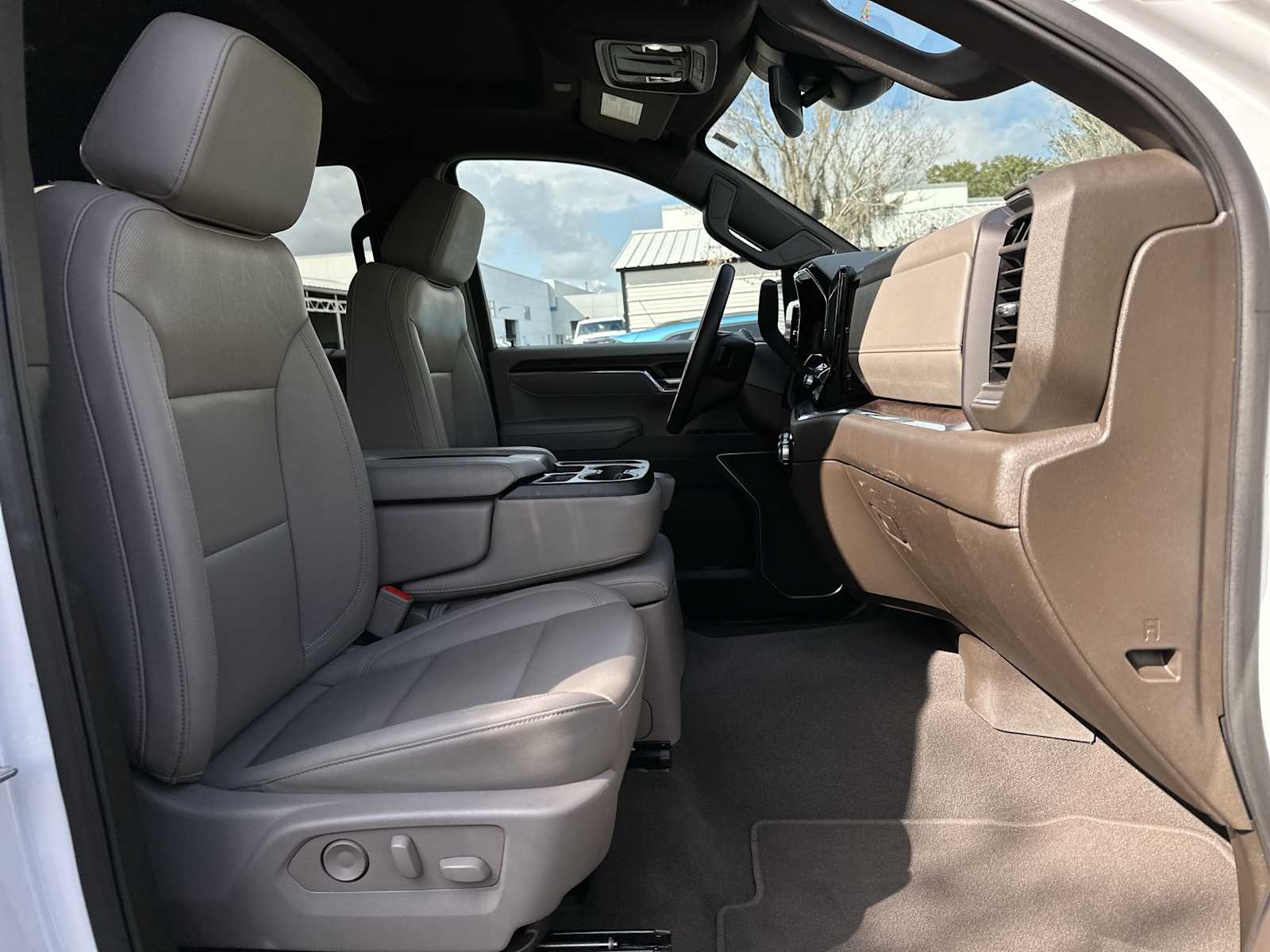 Thumbnail: 2025 GMC Sierra 1500 - 19