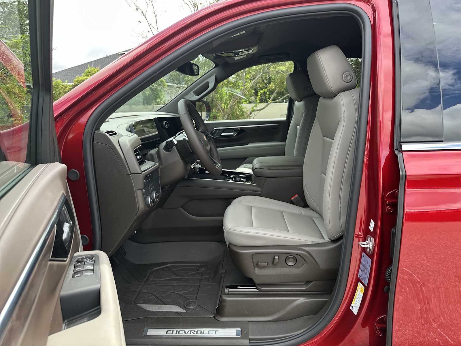 Thumbnail: 2026 Chevrolet Tahoe - 2