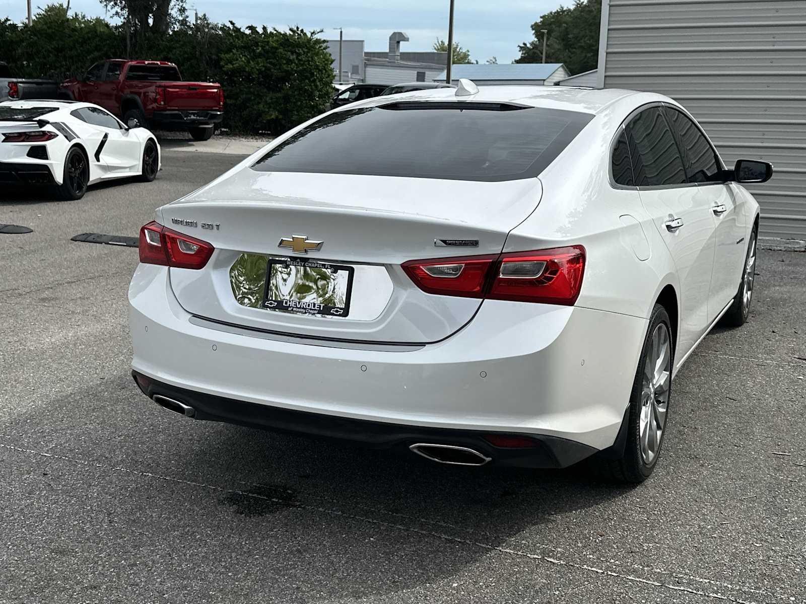 Thumbnail: 2017 Chevrolet Malibu - 6