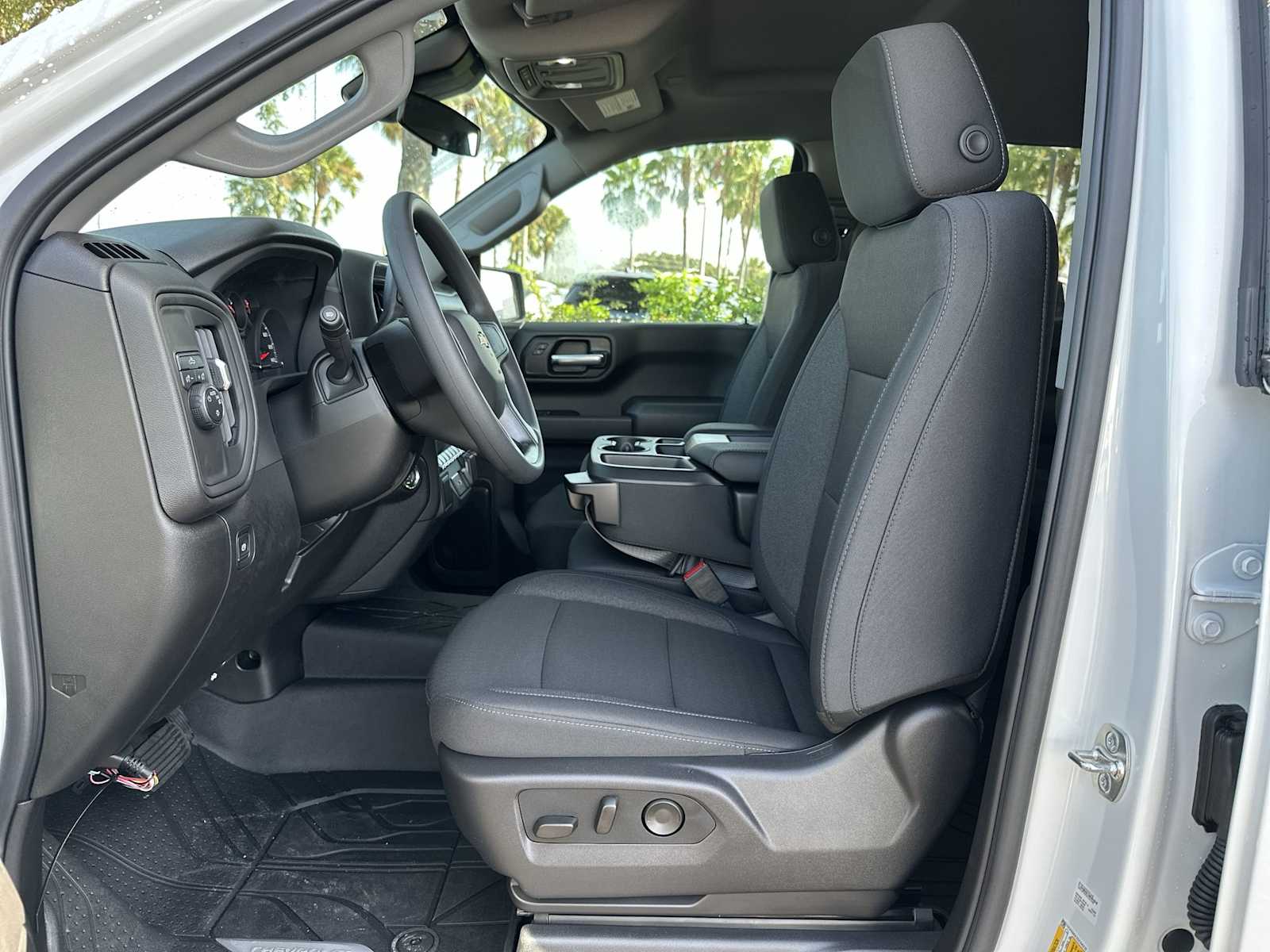 Thumbnail: 2025 Chevrolet Silverado 1500 - 15