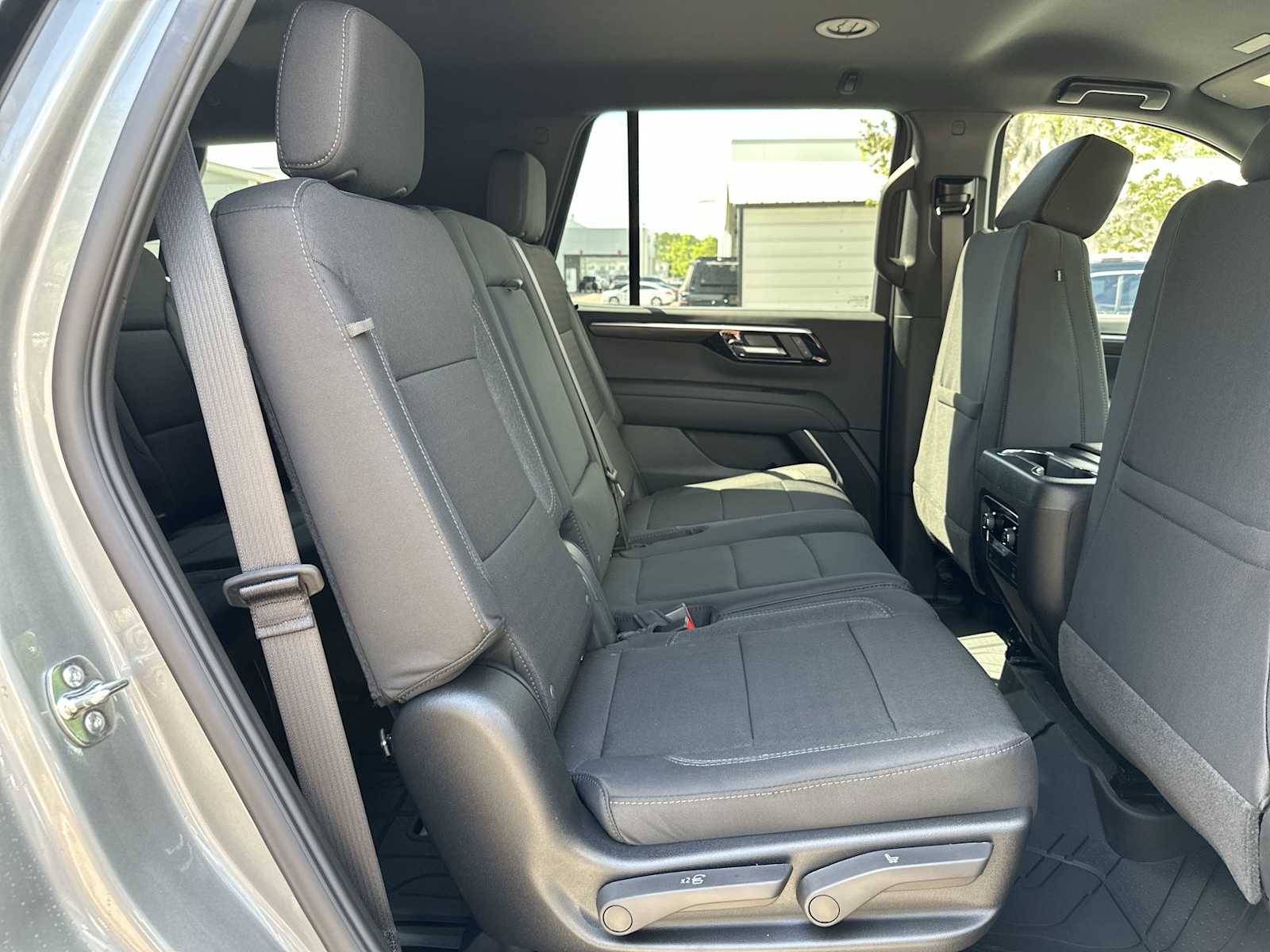 Thumbnail: 2026 Chevrolet Tahoe - 18