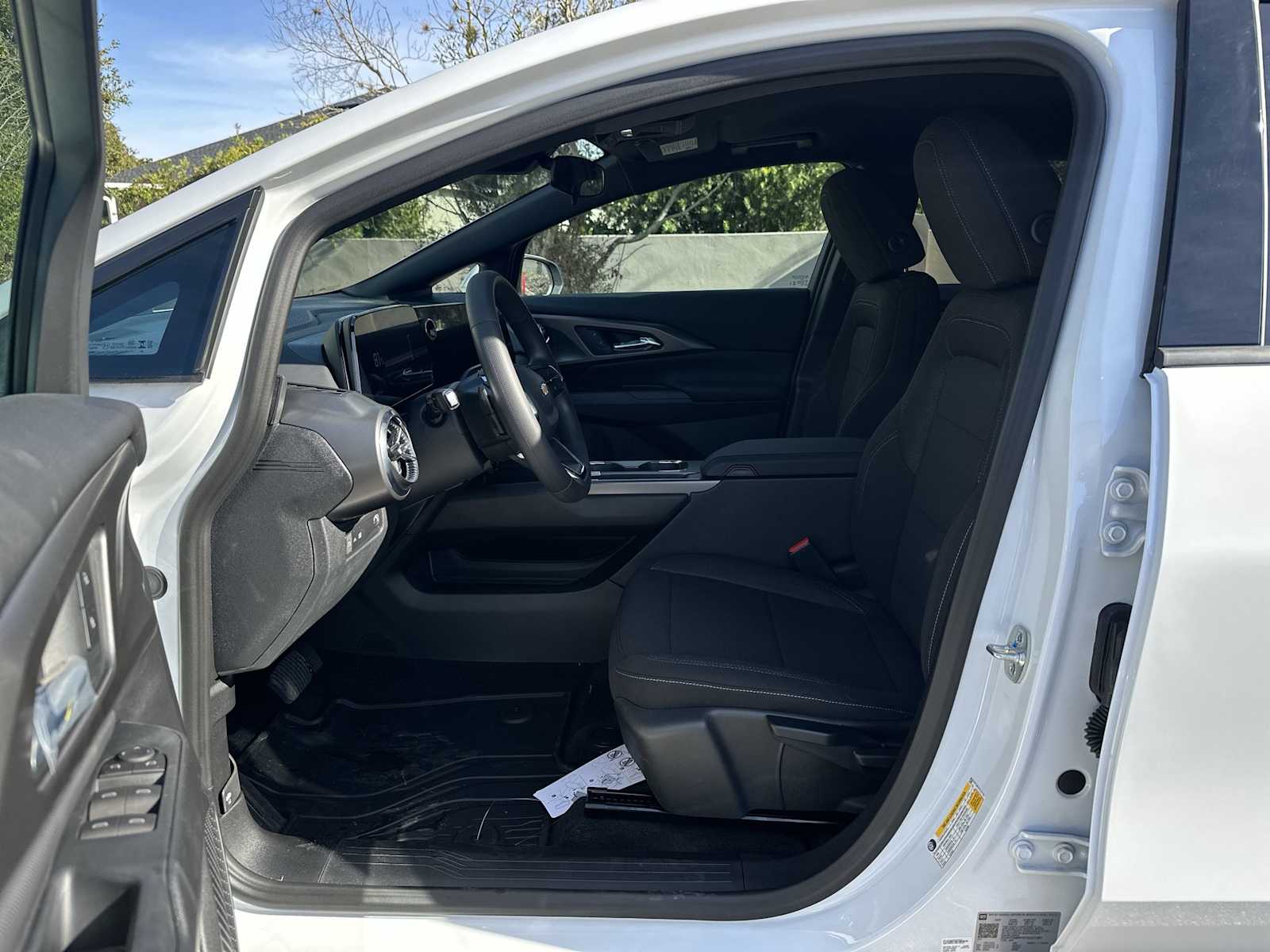 Thumbnail: 2026 Chevrolet Equinox - 2