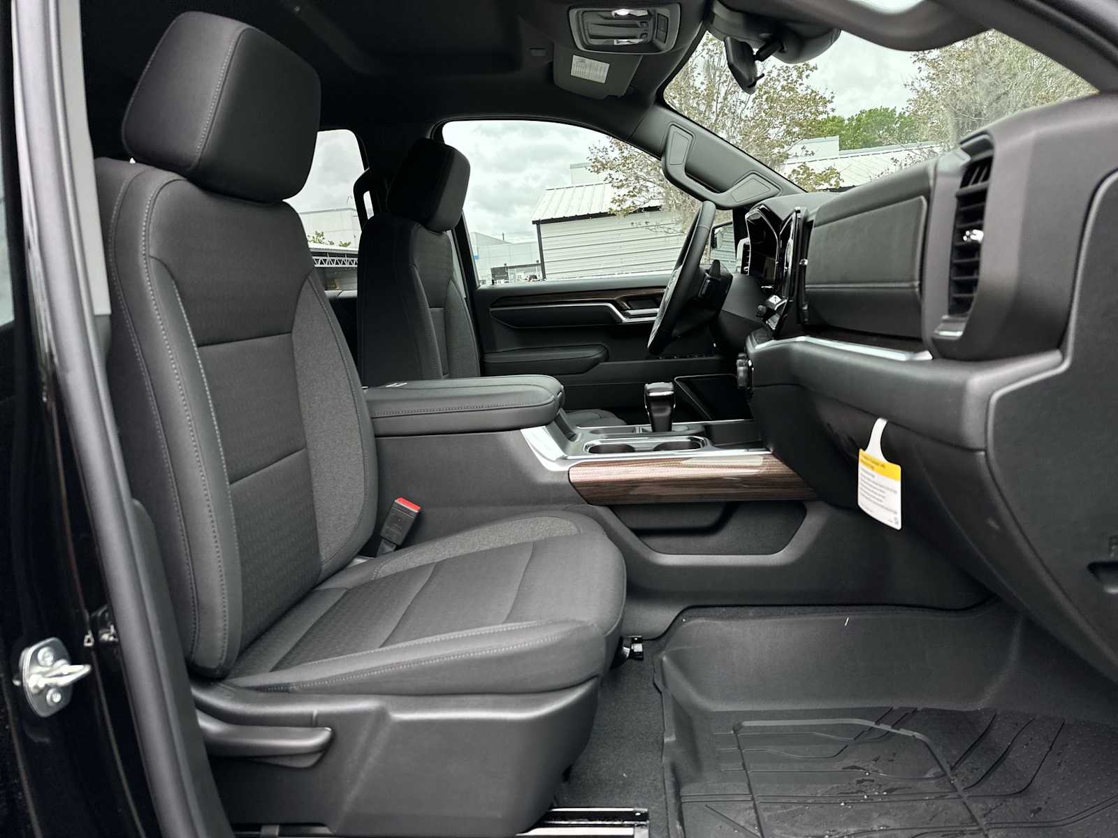 Thumbnail: 2026 Chevrolet Silverado 1500 - 19