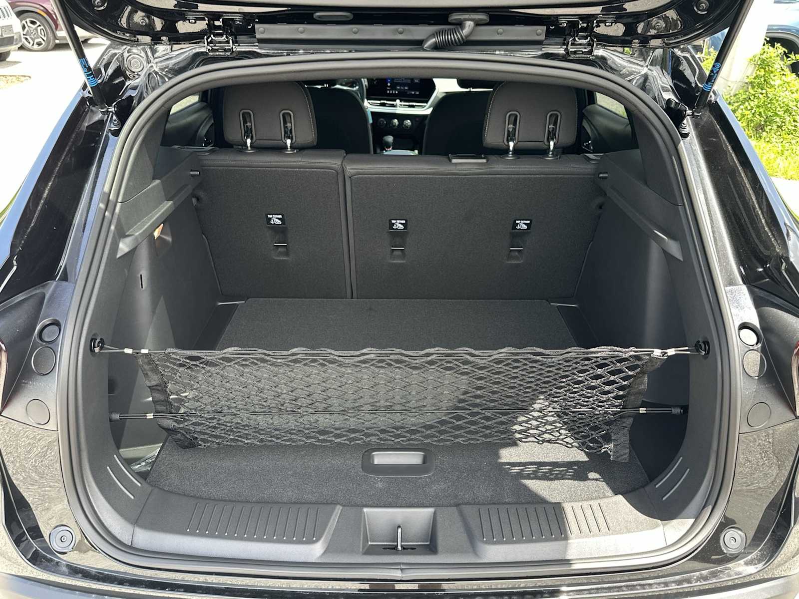 2025 Chevrolet Trax RS 19