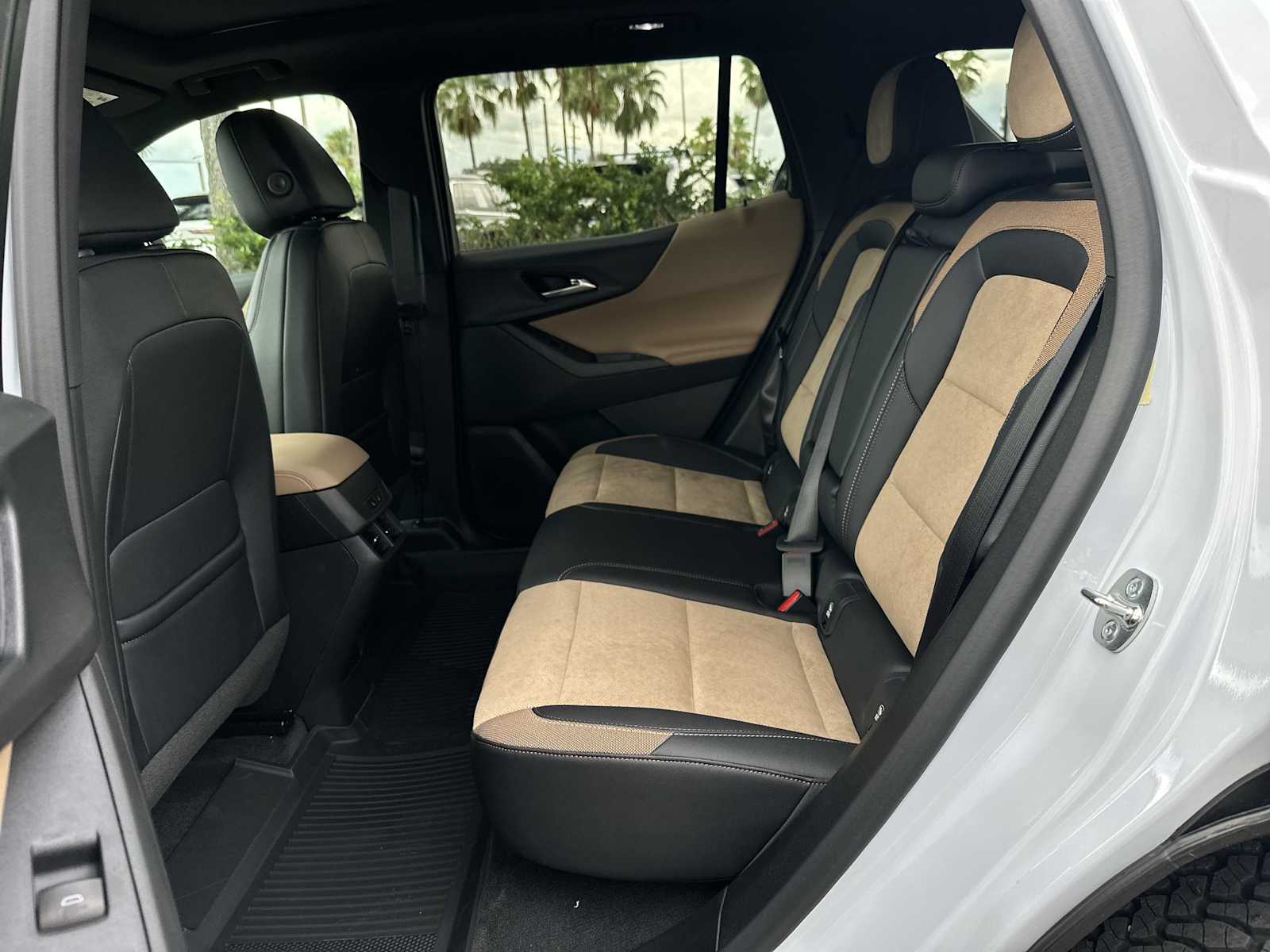 Thumbnail: 2026 Chevrolet Equinox - 17