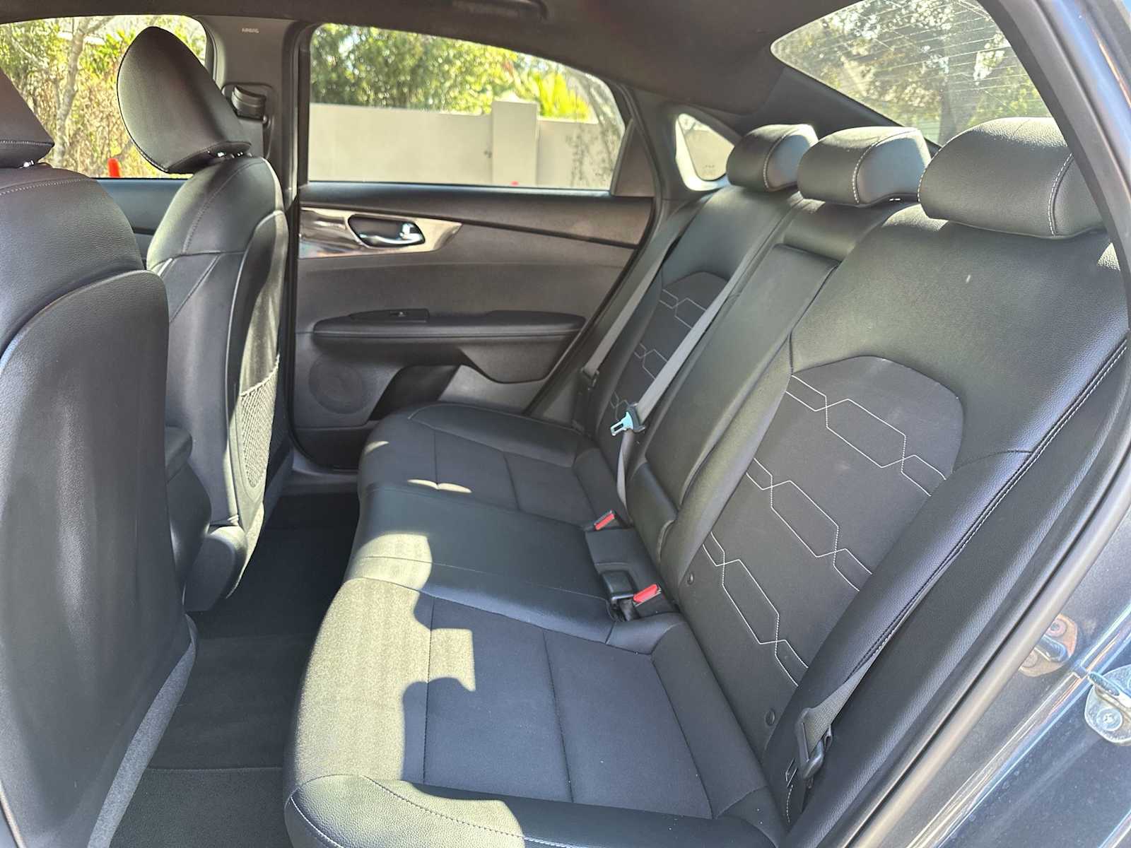 Thumbnail: 2023 Kia Forte - 17