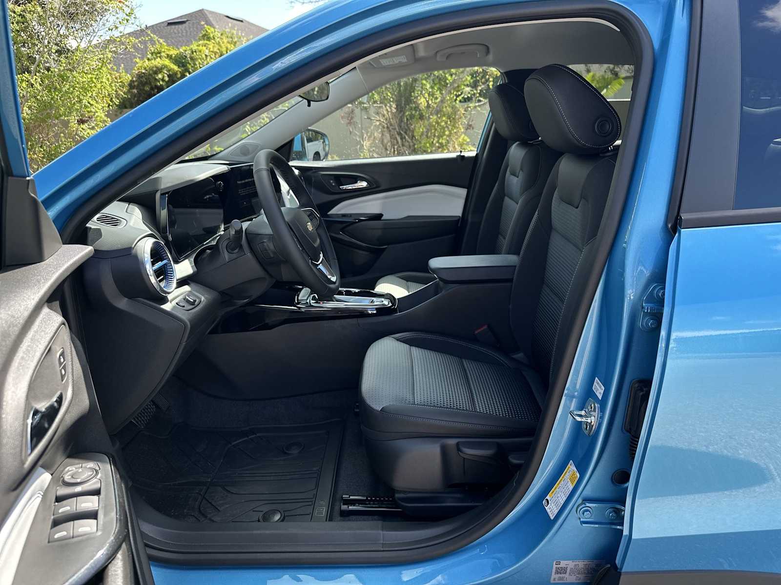 Thumbnail: 2026 Chevrolet Trax - 2