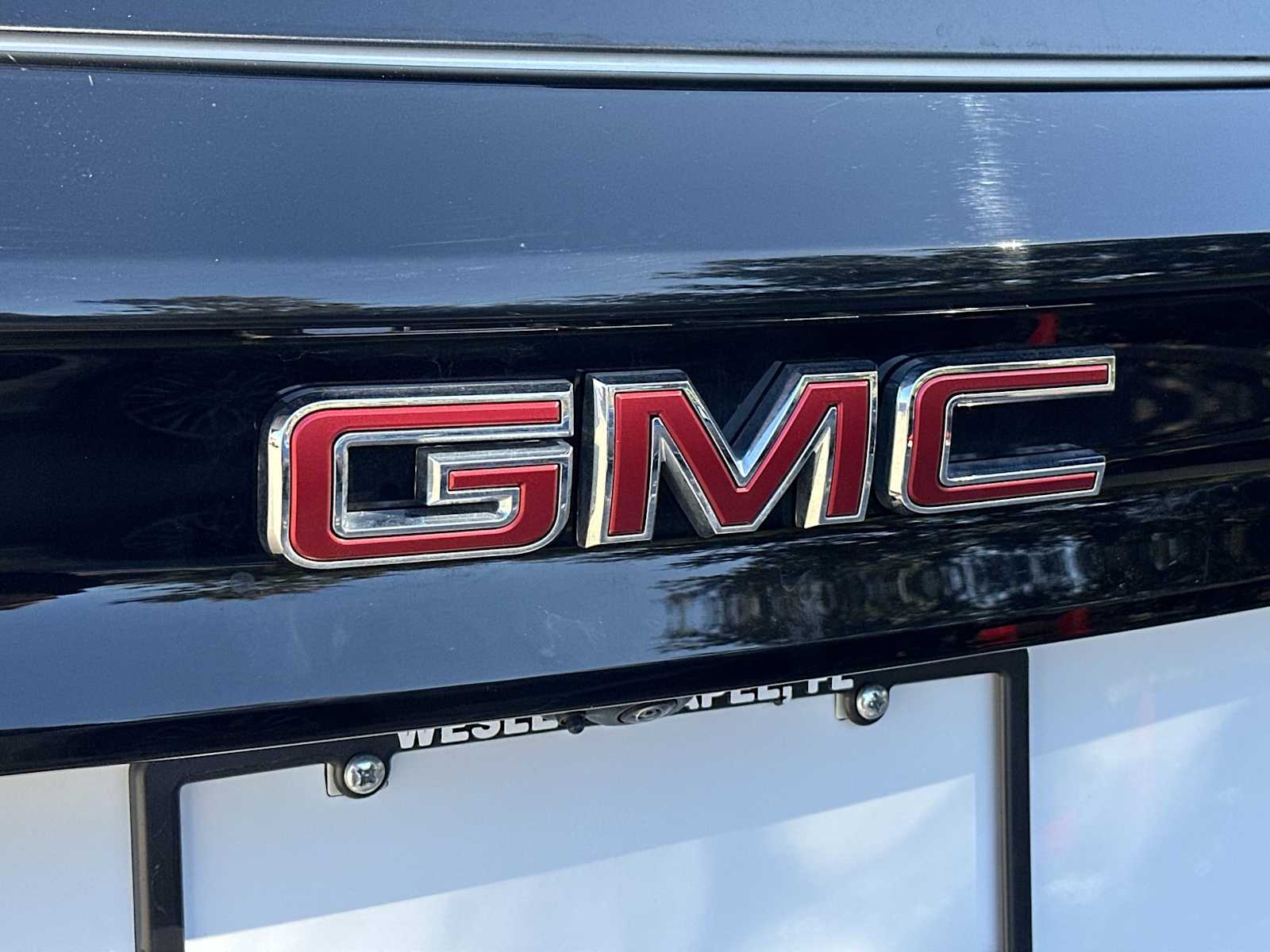 Thumbnail: 2025 GMC Acadia - 10