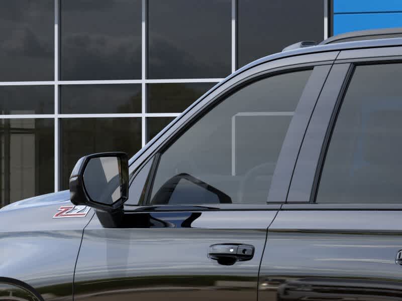 Thumbnail: 2026 Chevrolet Suburban - 12