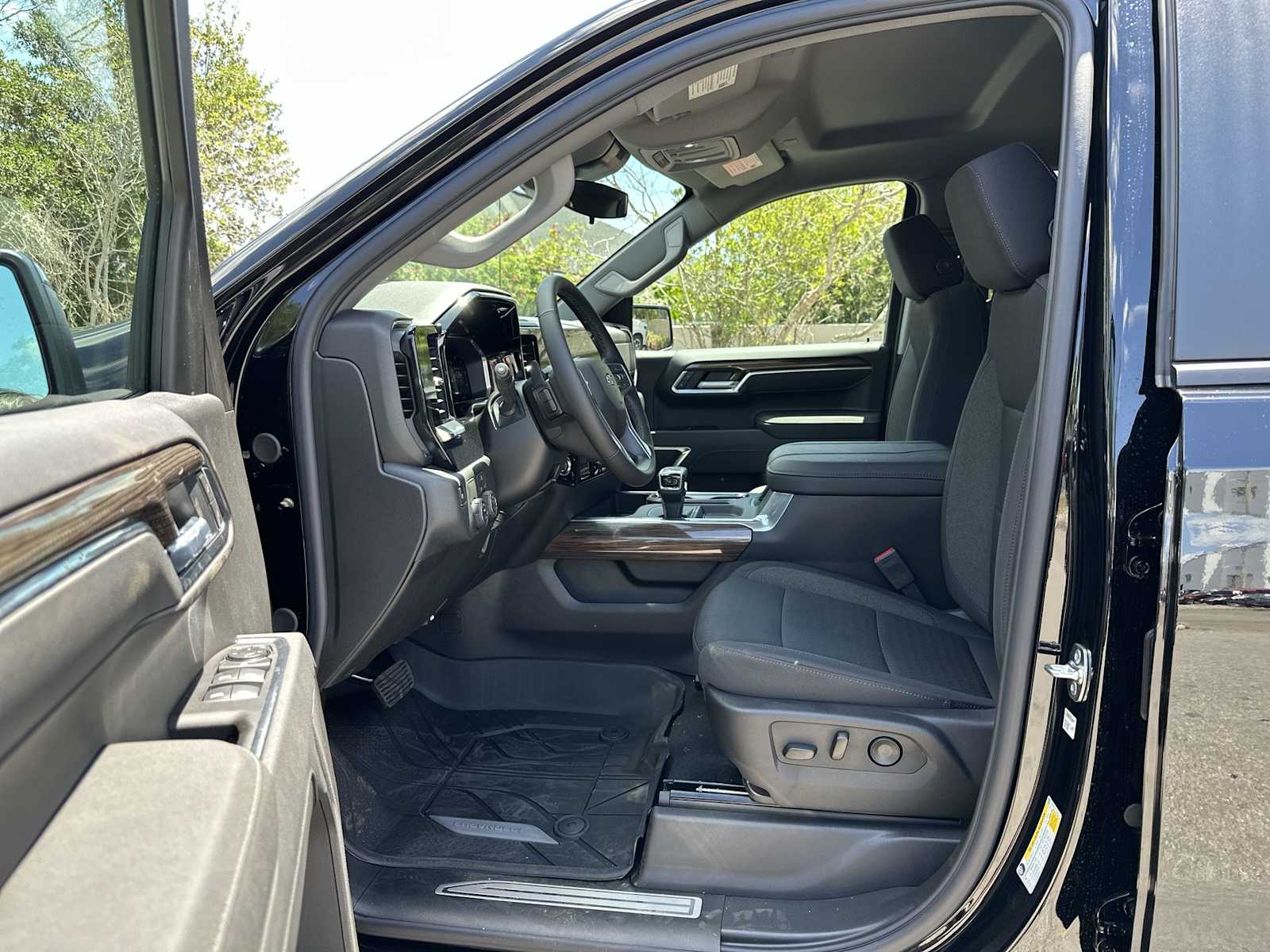 Thumbnail: 2026 Chevrolet Silverado 1500 - 2