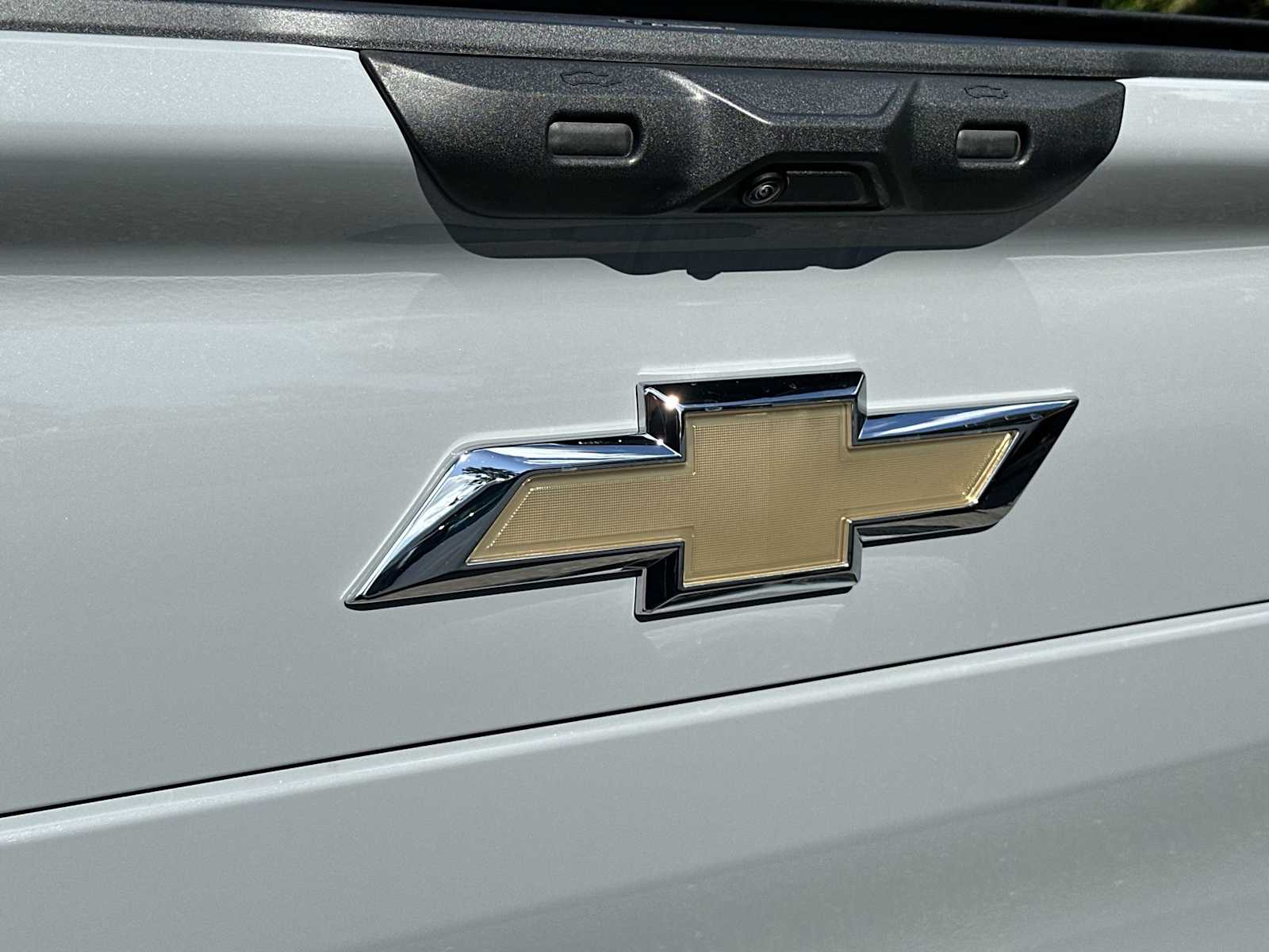 Thumbnail: 2026 Chevrolet Silverado EV - 10