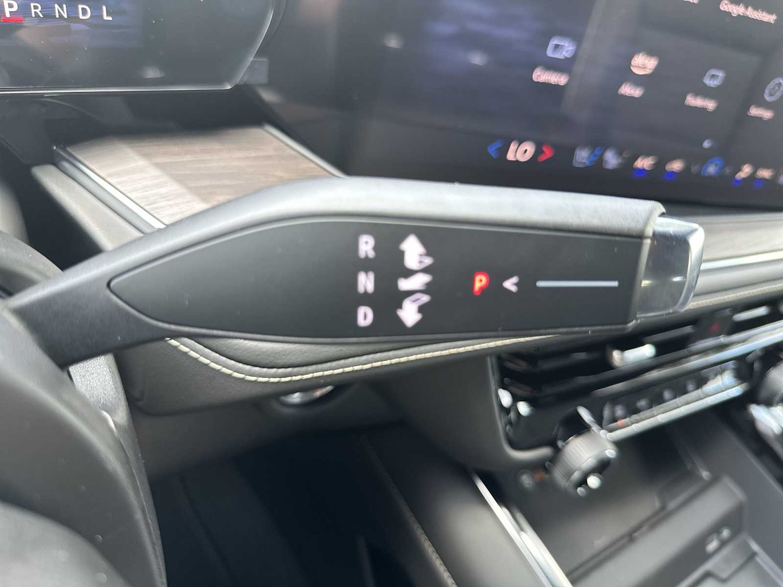Thumbnail: 2025 Chevrolet Suburban - 23