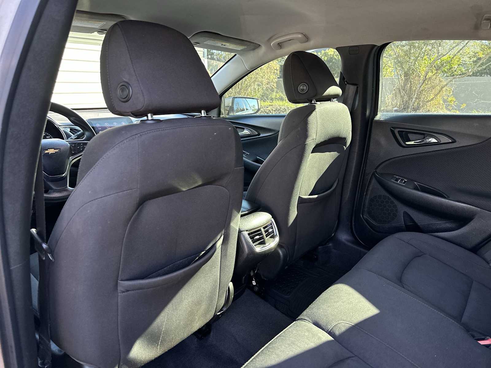 Thumbnail: 2019 Chevrolet Malibu - 16