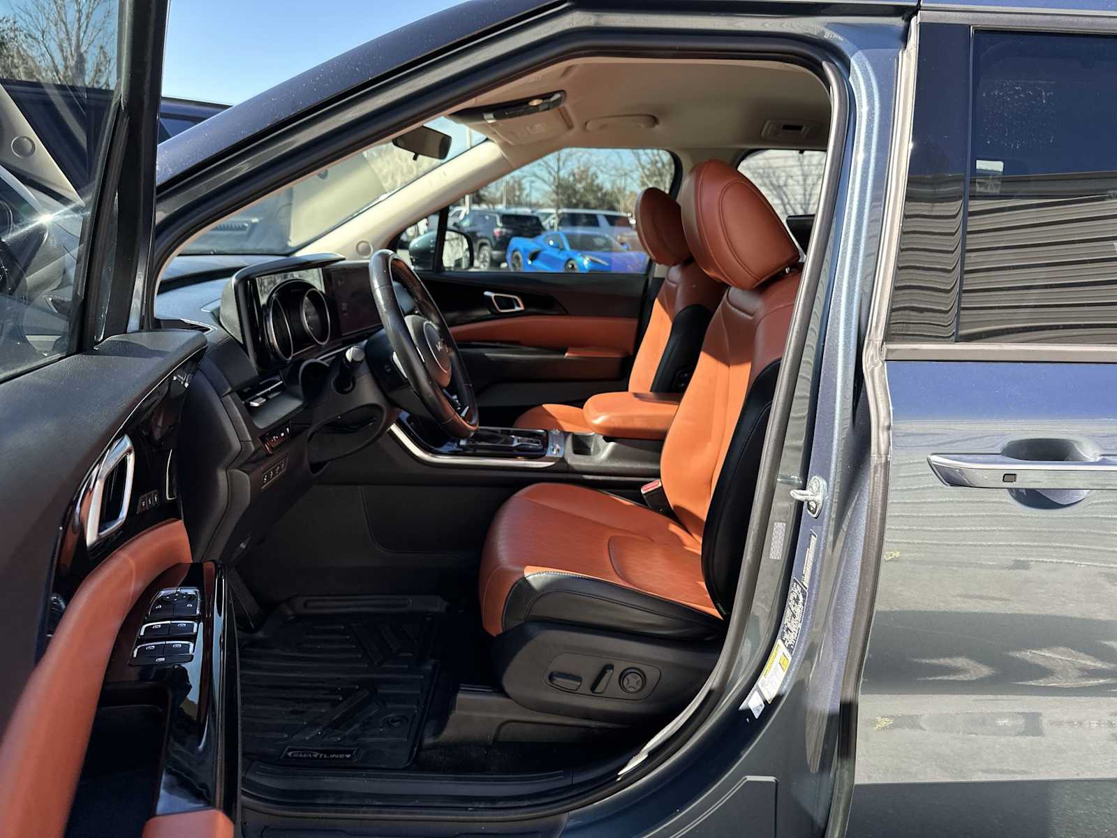 Thumbnail: 2022 Kia Carnival - 2