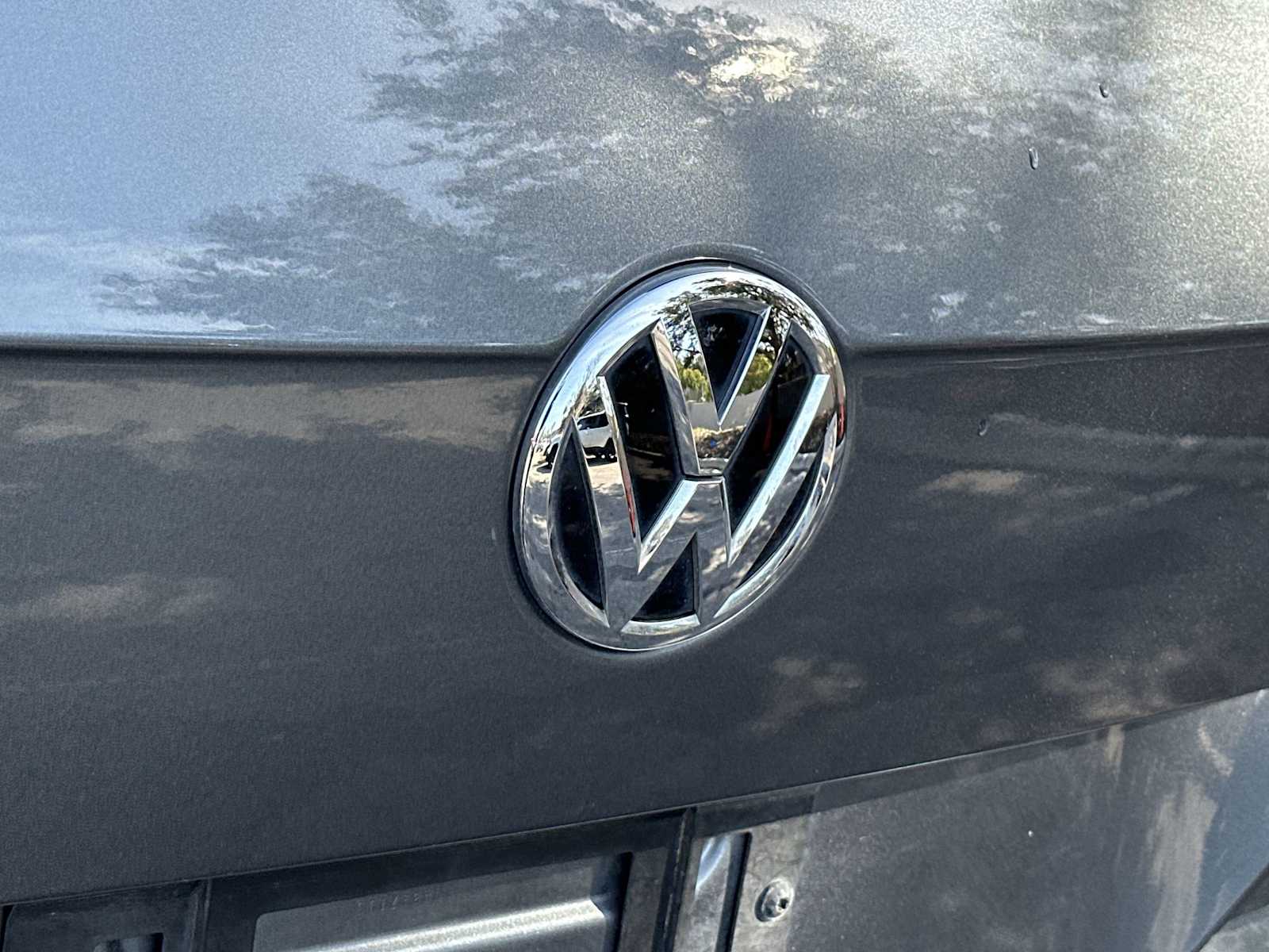 Thumbnail: 2021 Volkswagen Tiguan - 10