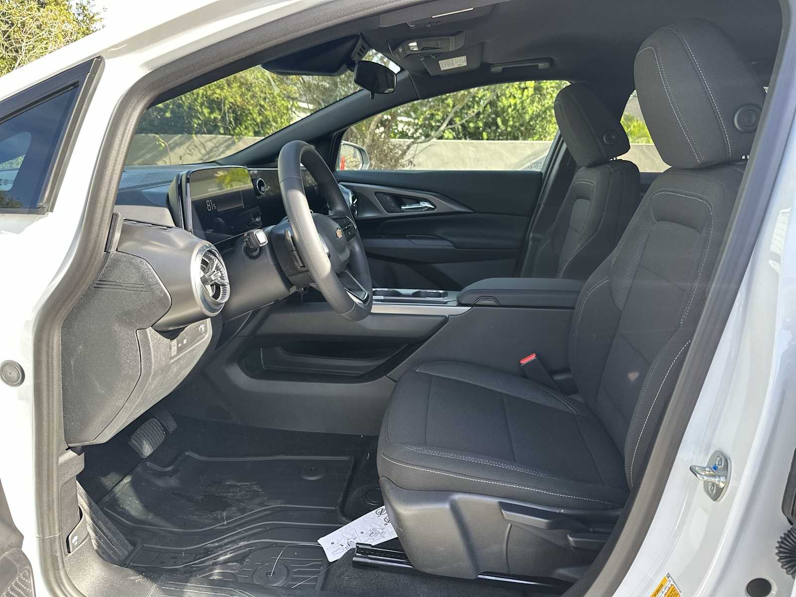 Thumbnail: 2026 Chevrolet Equinox - 15