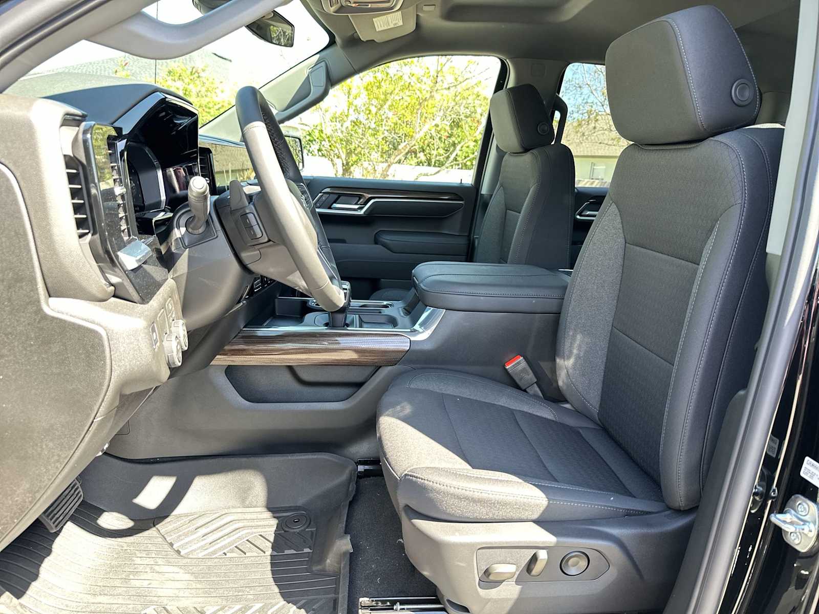 Thumbnail: 2026 Chevrolet Silverado 1500 - 15
