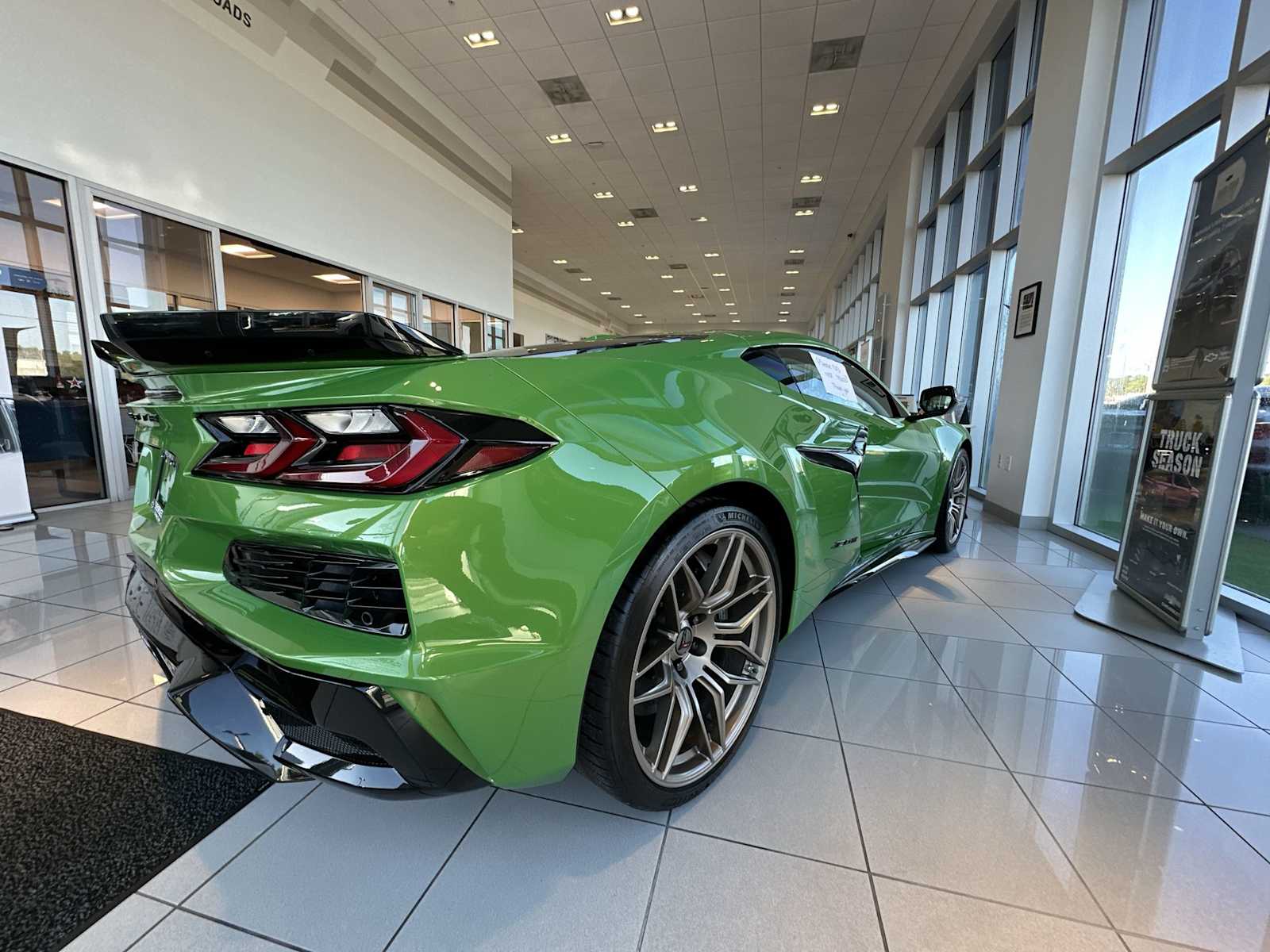 Thumbnail: 2026 Chevrolet Corvette - 6