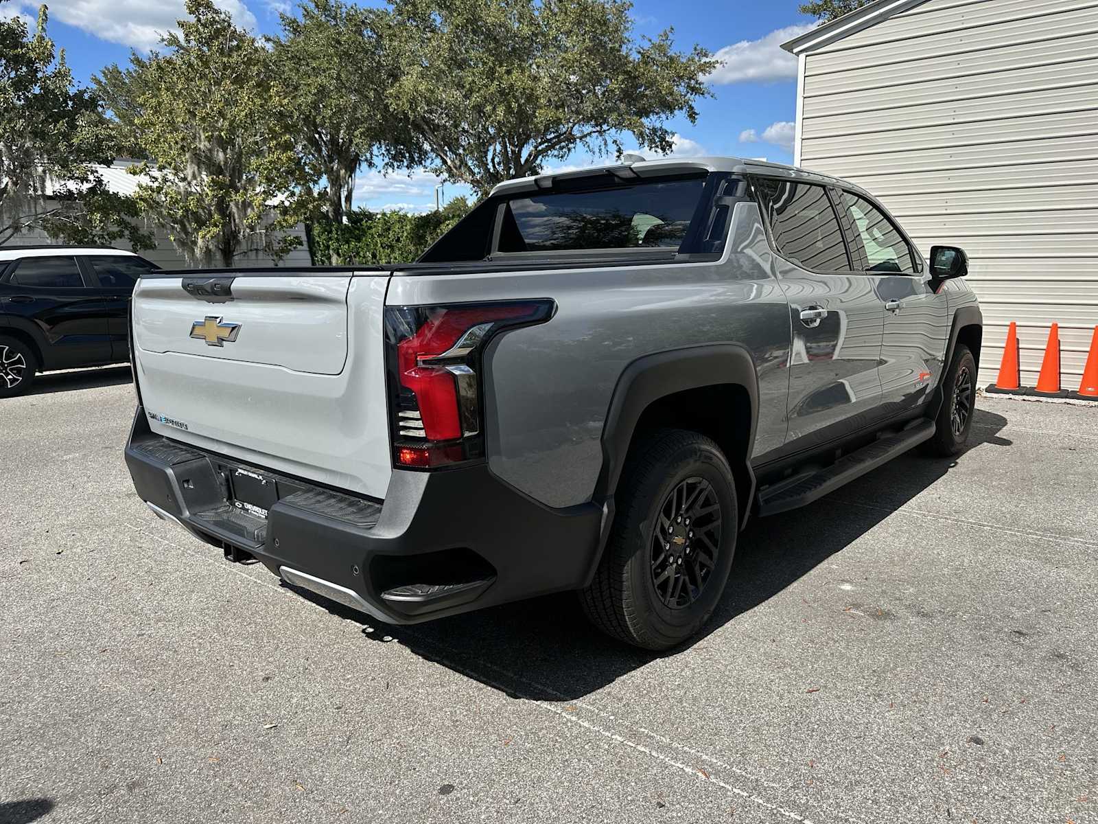 Thumbnail: 2026 Chevrolet Silverado EV - 6
